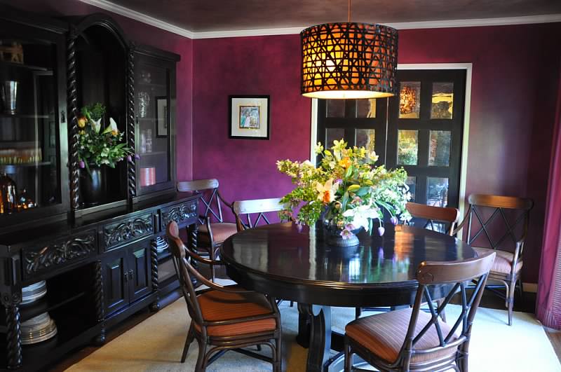 Dining room purple