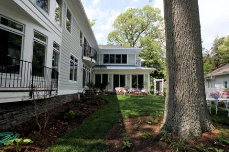 Side balcony, pool and study wing