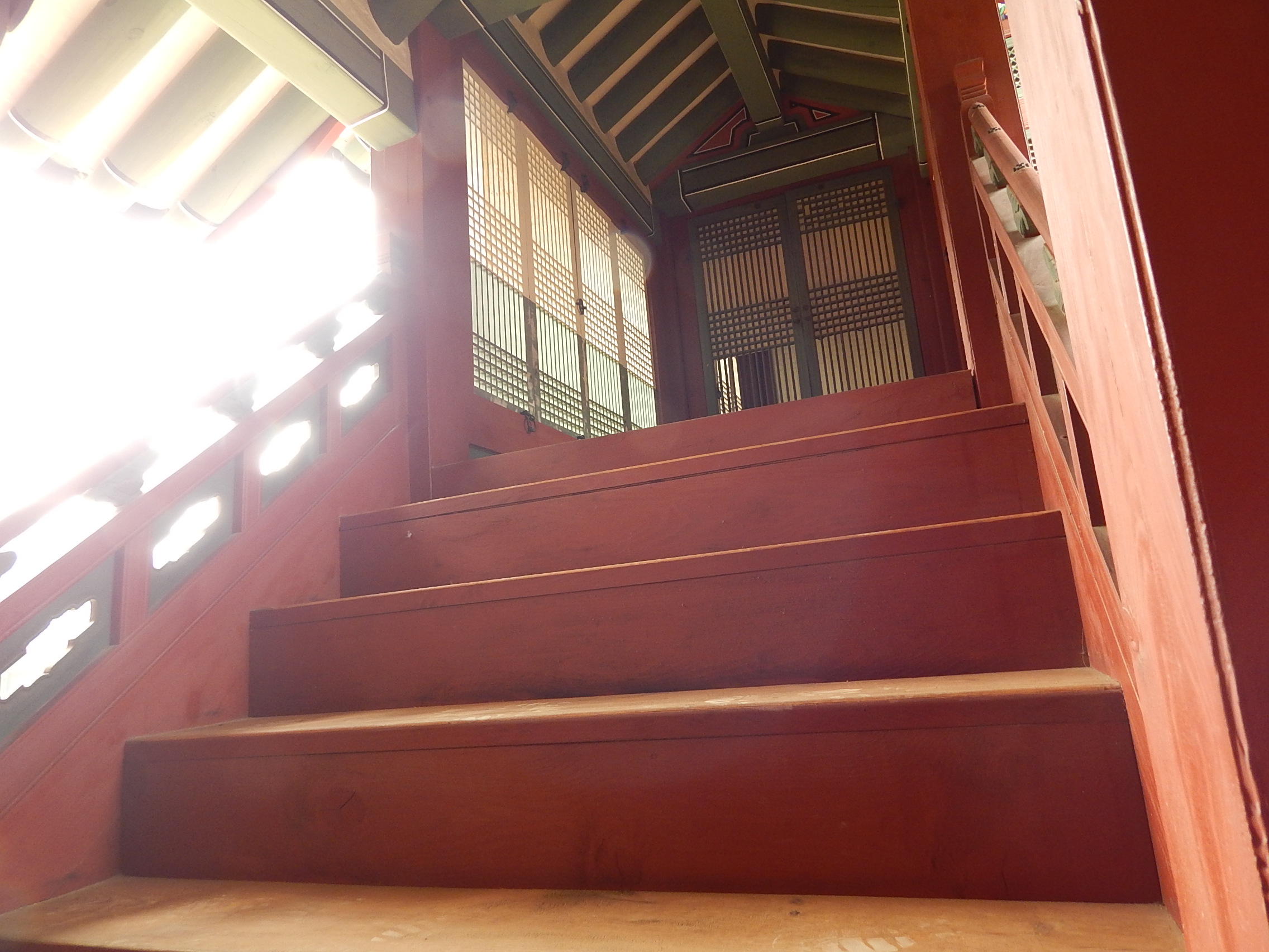 Deoksugung, March 2014