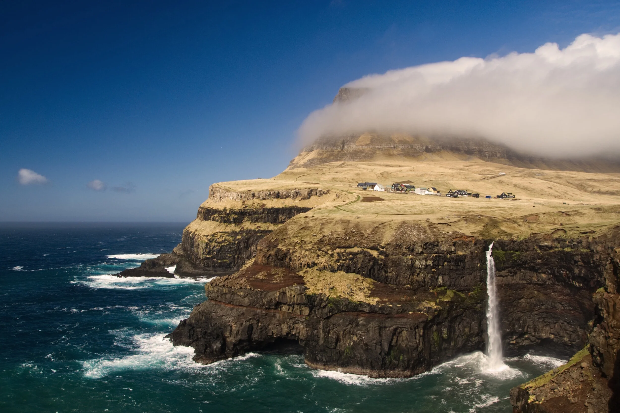 faroe-ben-tatlow-0-9FgC-MVfM-unsplash.jpg