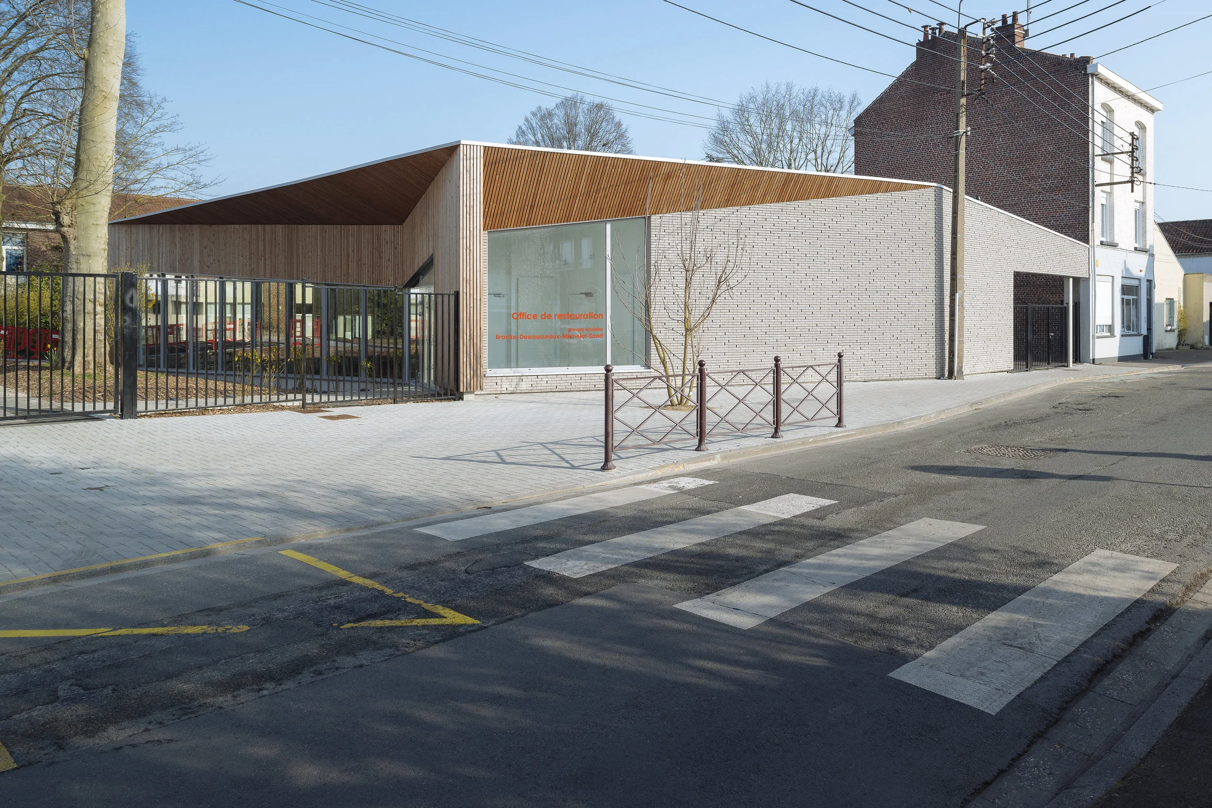 Restauration scolaire à Lomme - TGMP architectes