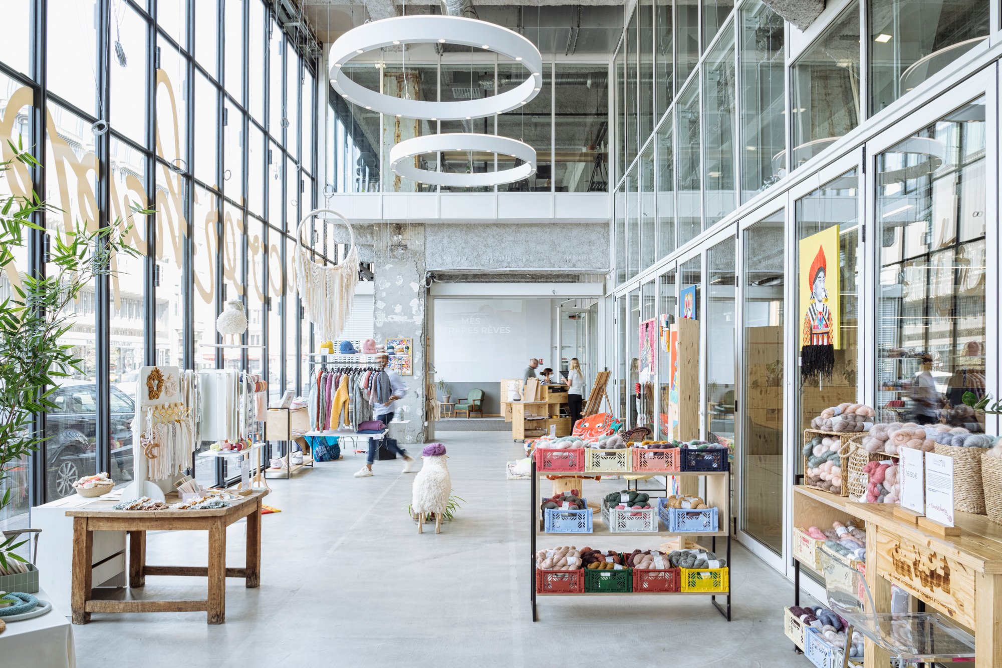 Photographie d'architecture, espace magasin éphémère de Garage à Lille, dans le Nord, Hauts de France.