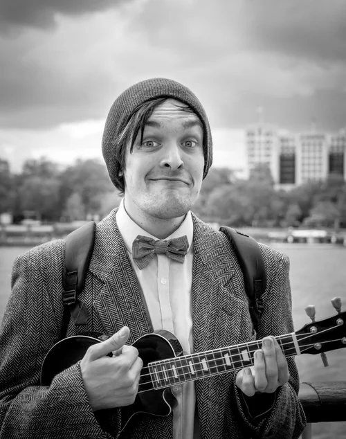 "Cool Music Rox"Olympus OM-D E-M5 + Olympus M.Pro 12-40 f/2.8&nbsp;@ 31mm (62mm)ISO:&nbsp;800Aperture: f/3.2&nbsp;Shutter Speed: 1/2000&nbsp;