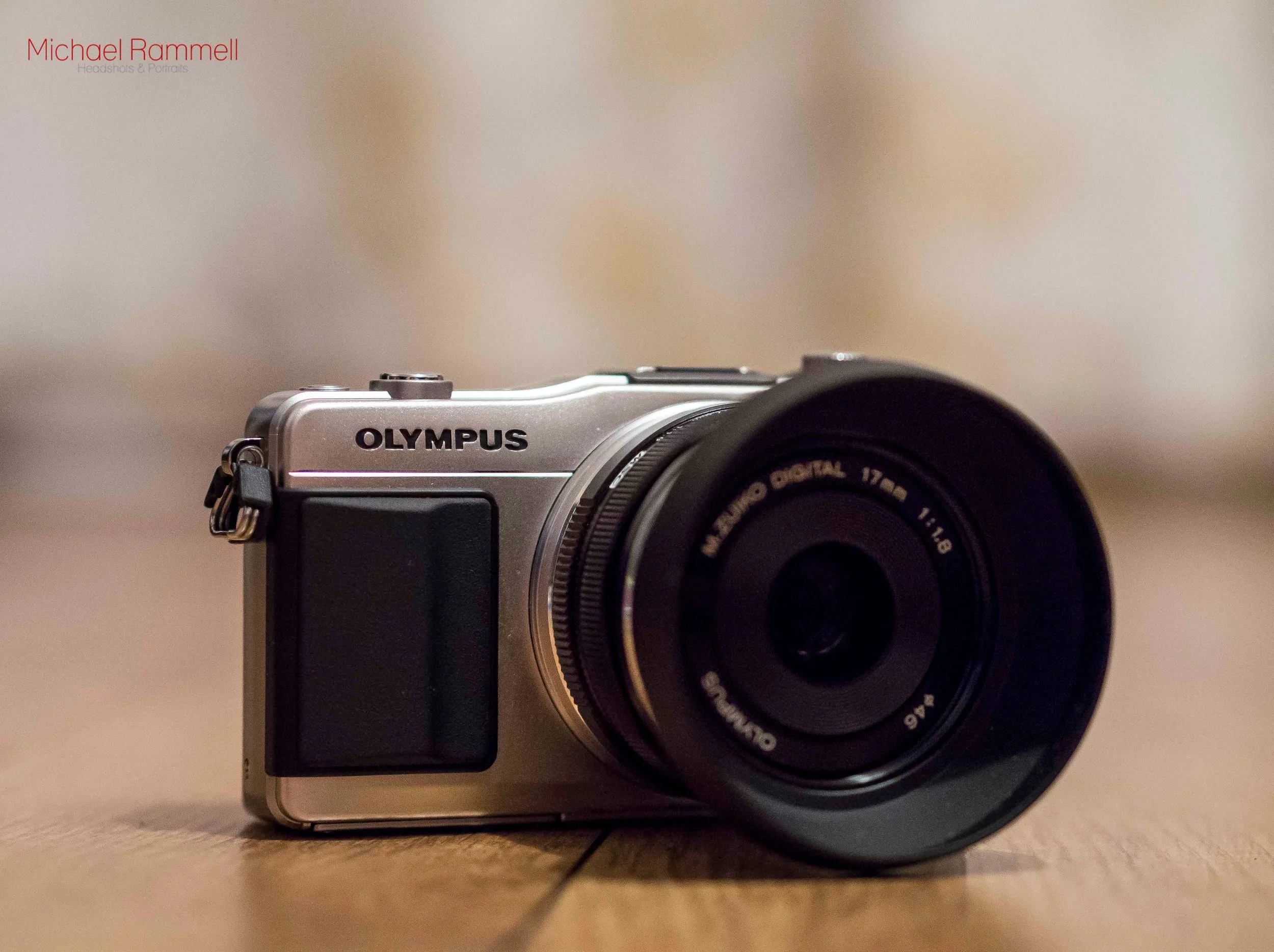 The 'tidy' Olympus E-PM2 with the Olympus M.Zuiko f/1.8 17mm