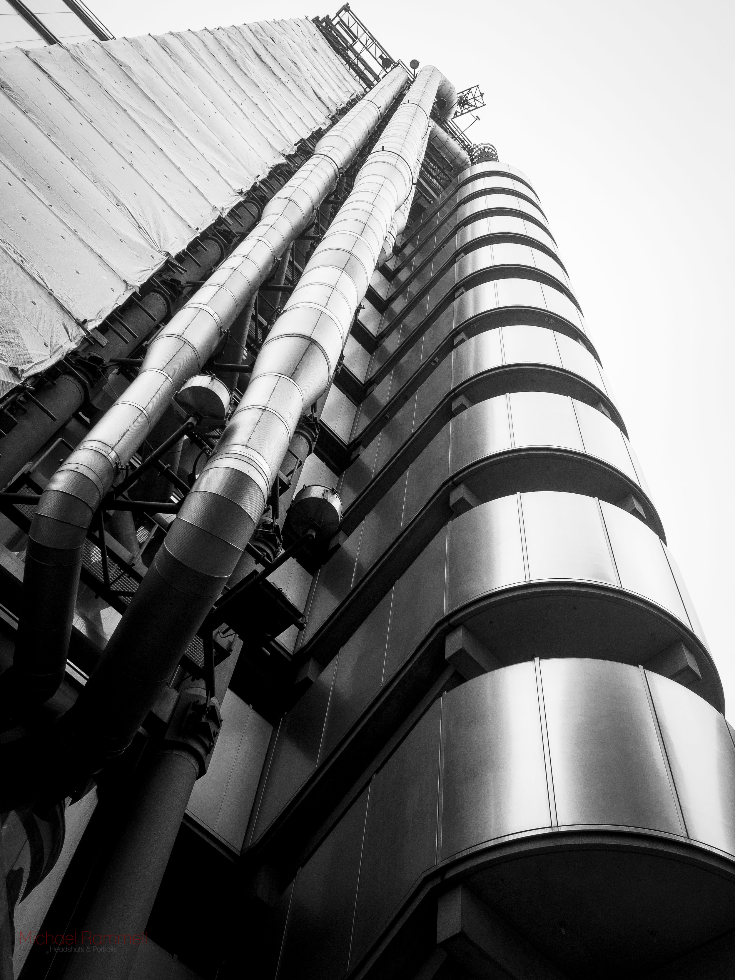 This is the Lloyds Tower, just outside of Leadenhall Market. Very Swanky!