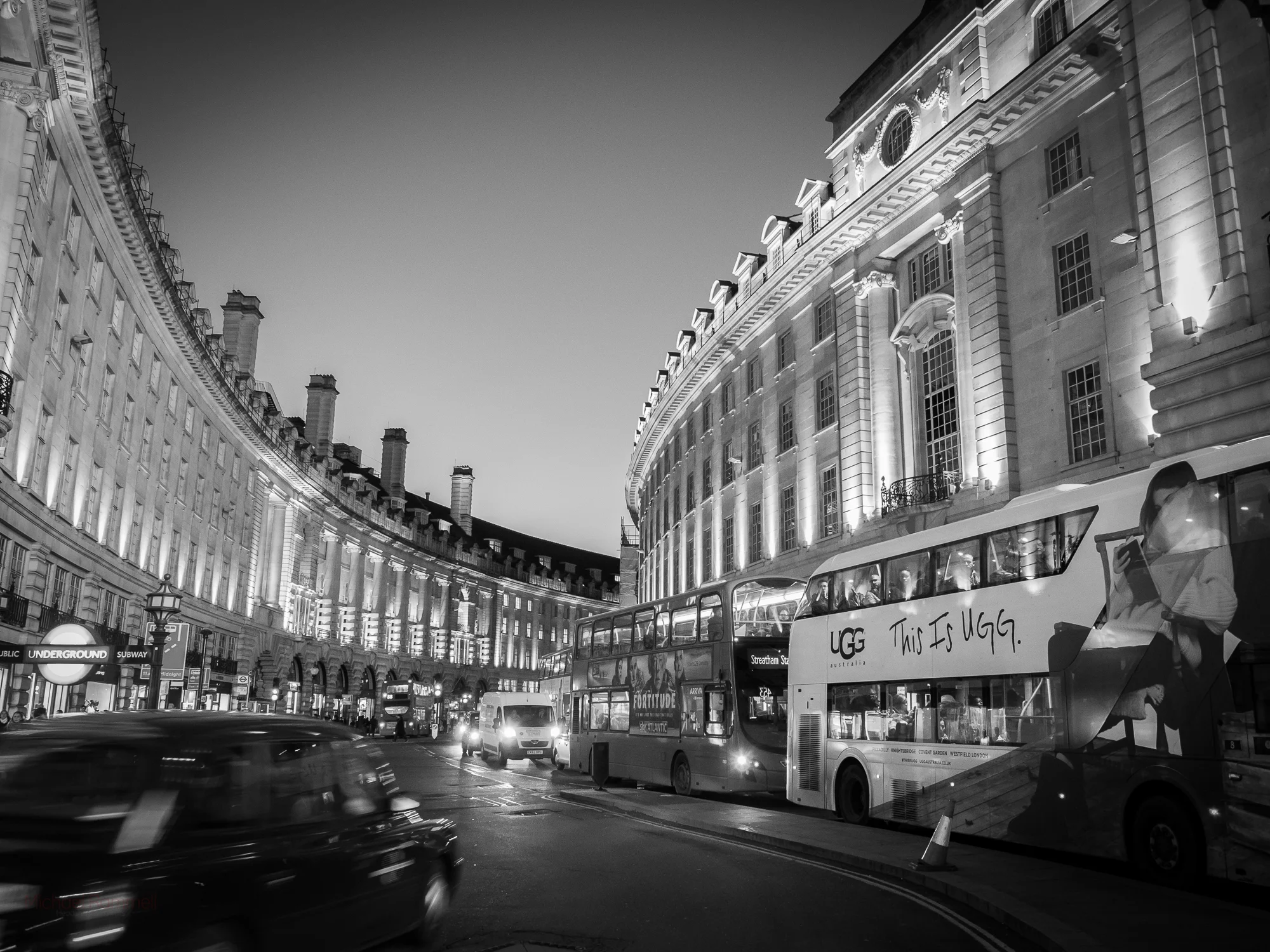 Olympus OM-D E-M1 &amp; Olympus M.Zuiko Pro 12-40 f/2.8 @ 15mmISO: 1250 | Aperture:f/4.0 | Shutter Speed: 1/20