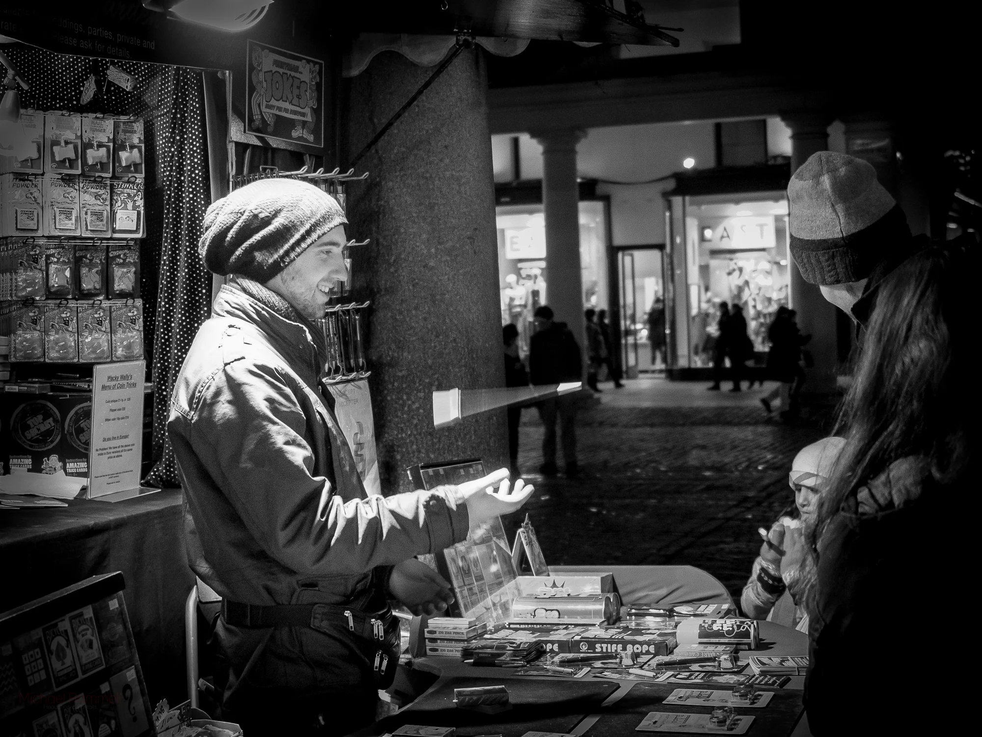 Olympus OM-D E-M1 &amp; Olympus M.Zuiko Pro 12-40 f/2.8 @ 60mmISO: 4000 | Aperture:f/2.8&nbsp;| Shutter Speed: 1/60