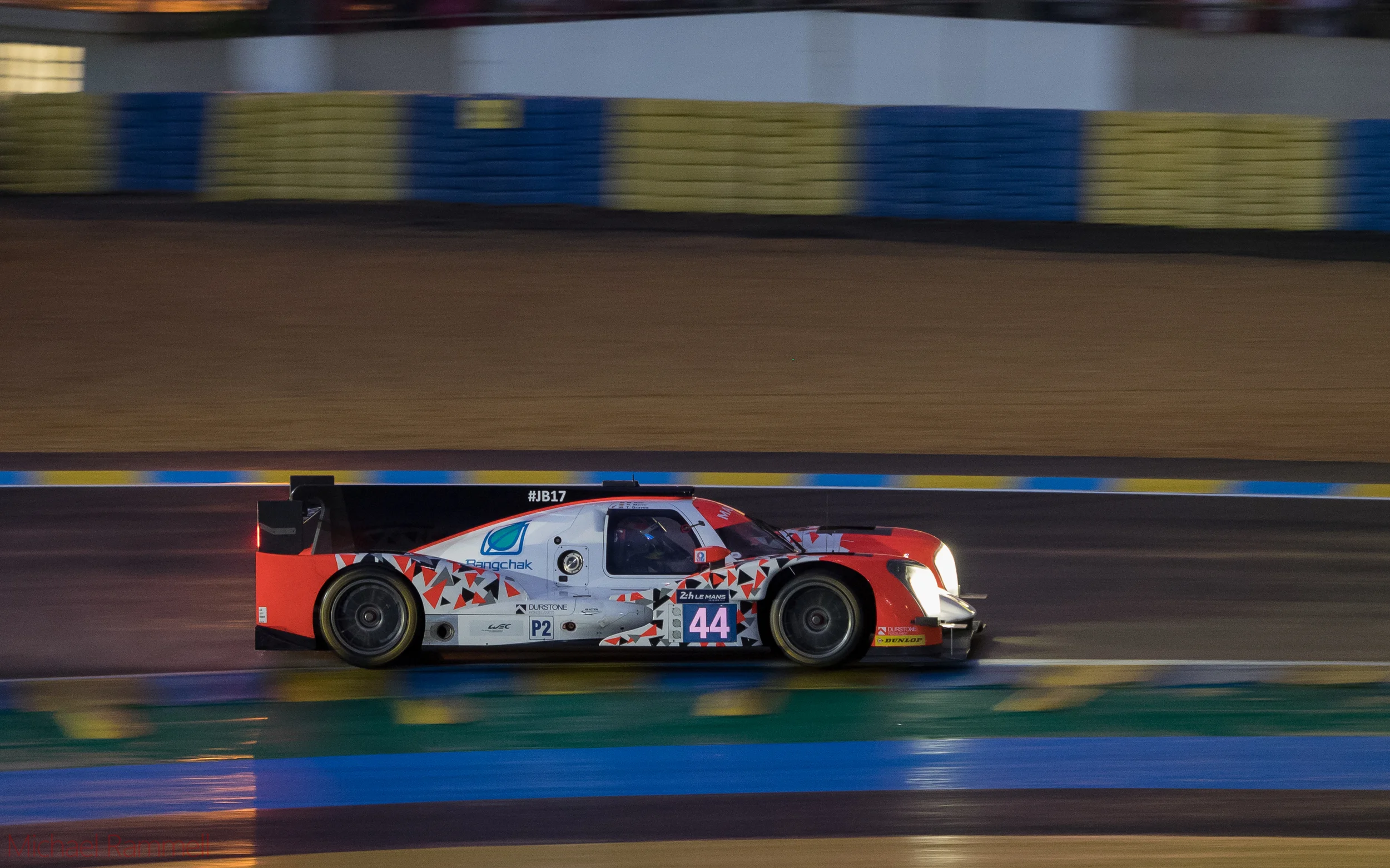 Camera &amp; Lens:&nbsp;Olympus OM-D E-M1 &amp; M.ZUIKO 40-150mm f/2.8 PROSettings:&nbsp;ISO:&nbsp;1600&nbsp;|&nbsp;Shutter: 1/80th | Aperture: f/2.8