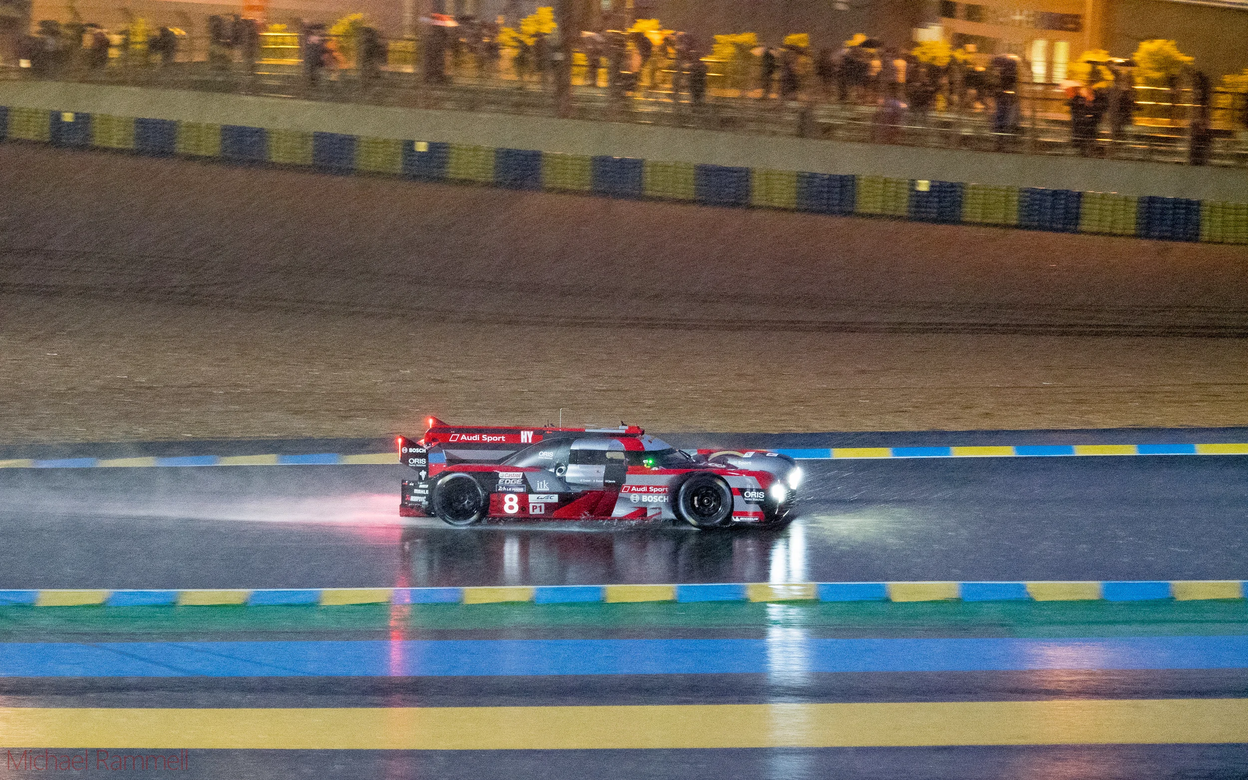 Camera &amp; Lens:&nbsp;Olympus OM-D E-M1 &amp; M.ZUIKO 40-150mm f/2.8 PROSettings:&nbsp;ISO:&nbsp;2500&nbsp;|&nbsp;Shutter: 1/125th | Aperture: f/2.8