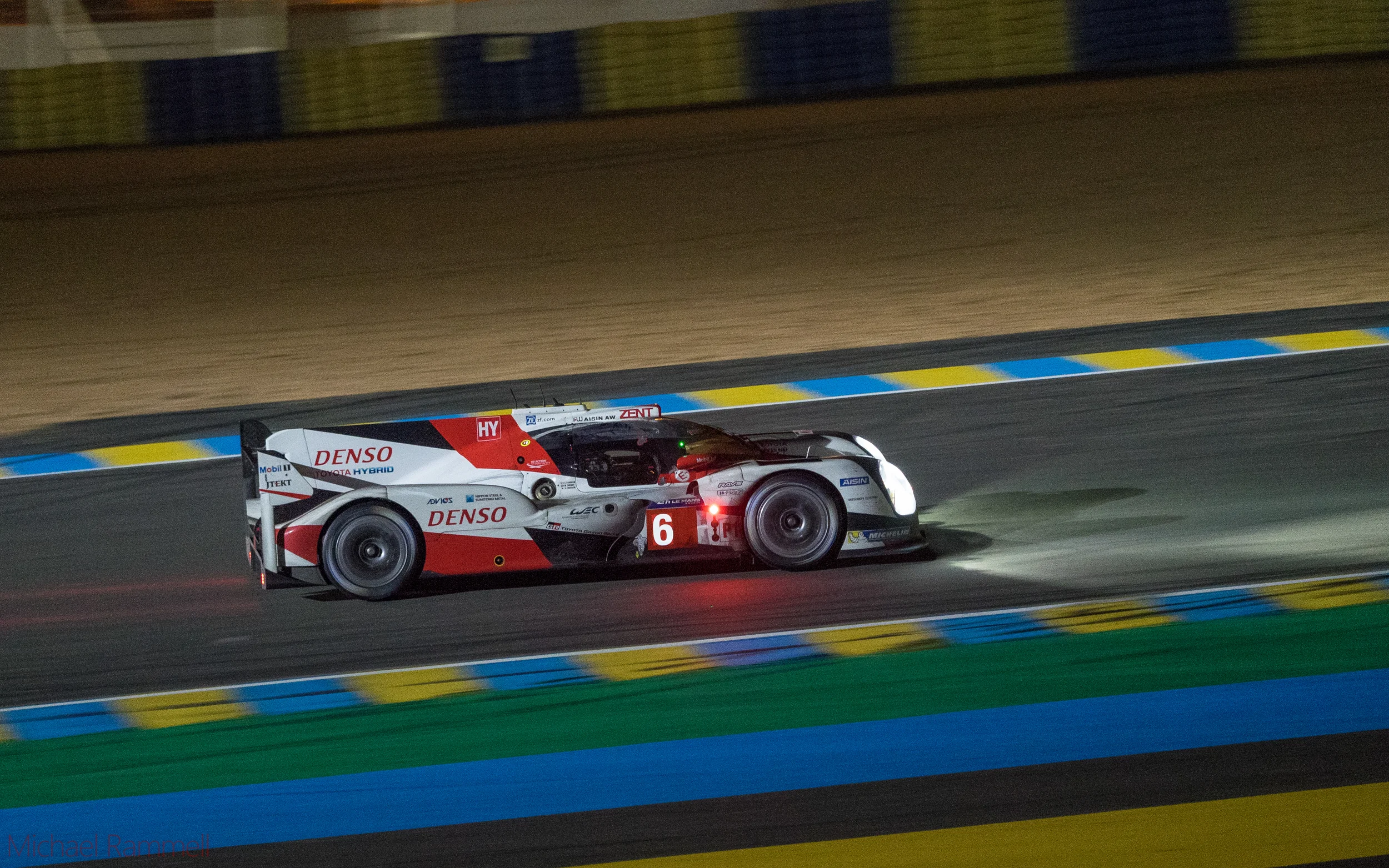 Camera &amp; Lens:&nbsp;Olympus OM-D E-M1 &amp; M.ZUIKO 40-150mm f/2.8 PROSettings:&nbsp;ISO:&nbsp;1600&nbsp;|&nbsp;Shutter: 1/125th | Aperture: f/2.8