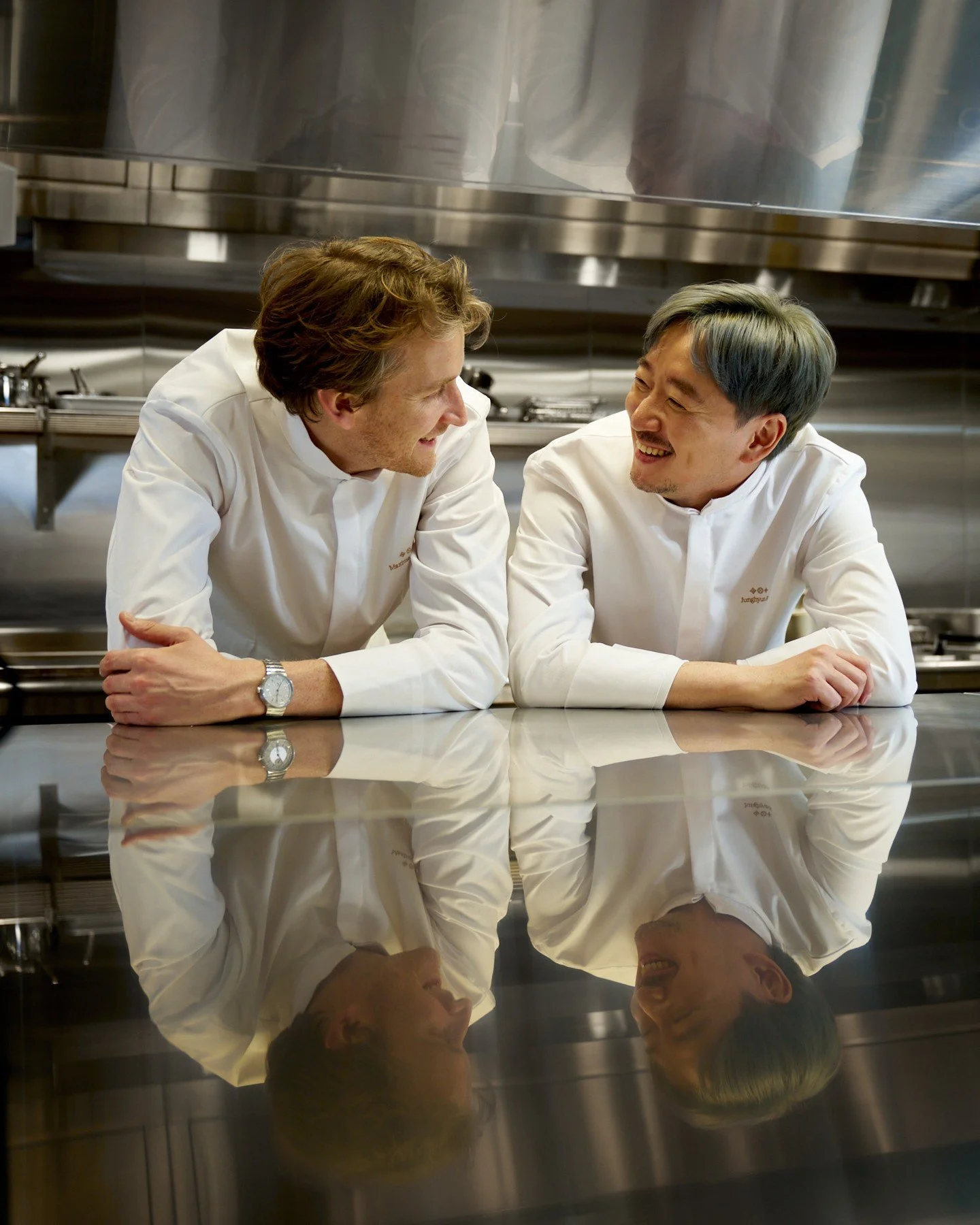 @maxime.frederic and @jparkato in the kitchen at Louis Vuitton Seoul. I love this photo because it captures that in-between moment &mdash; neither posed nor candid, just present. Portraiture is about finding that balance &mdash; you have to be comple