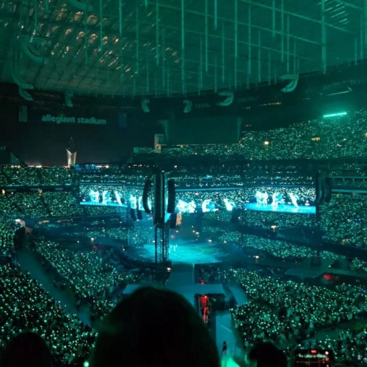 I knew this would be an amazing experience but it was even better than expected @bts.bighitofficial. What a show, from production, crowd energy and pure talent. Totally worth the quick trip to Sin City.

#btsarmy #livemusic #getoutthere #makememories