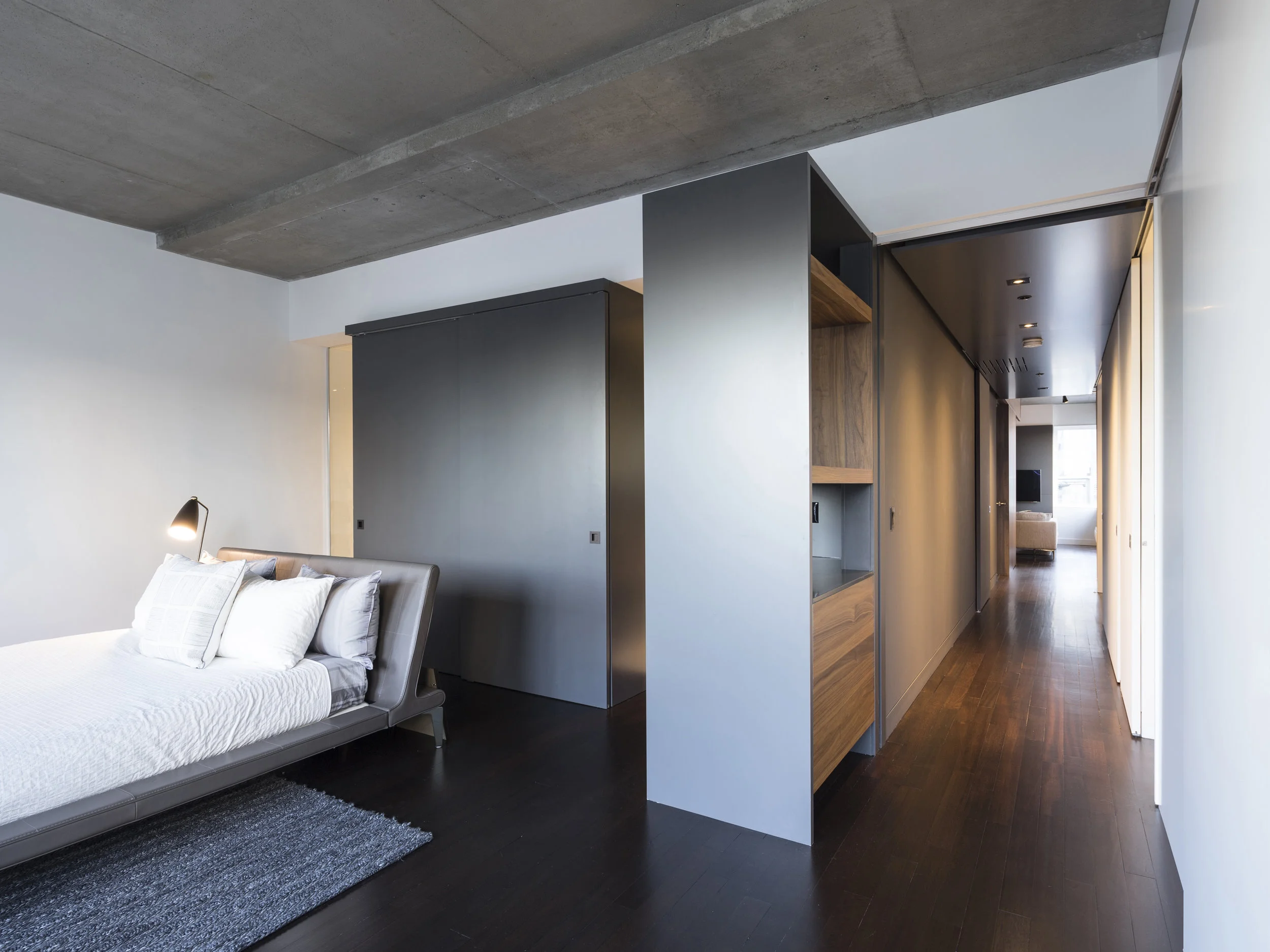APPARTEMENT DE BRÉSOLES_1.1_NDA_RAPHAEL THIBODEAU_03.jpg