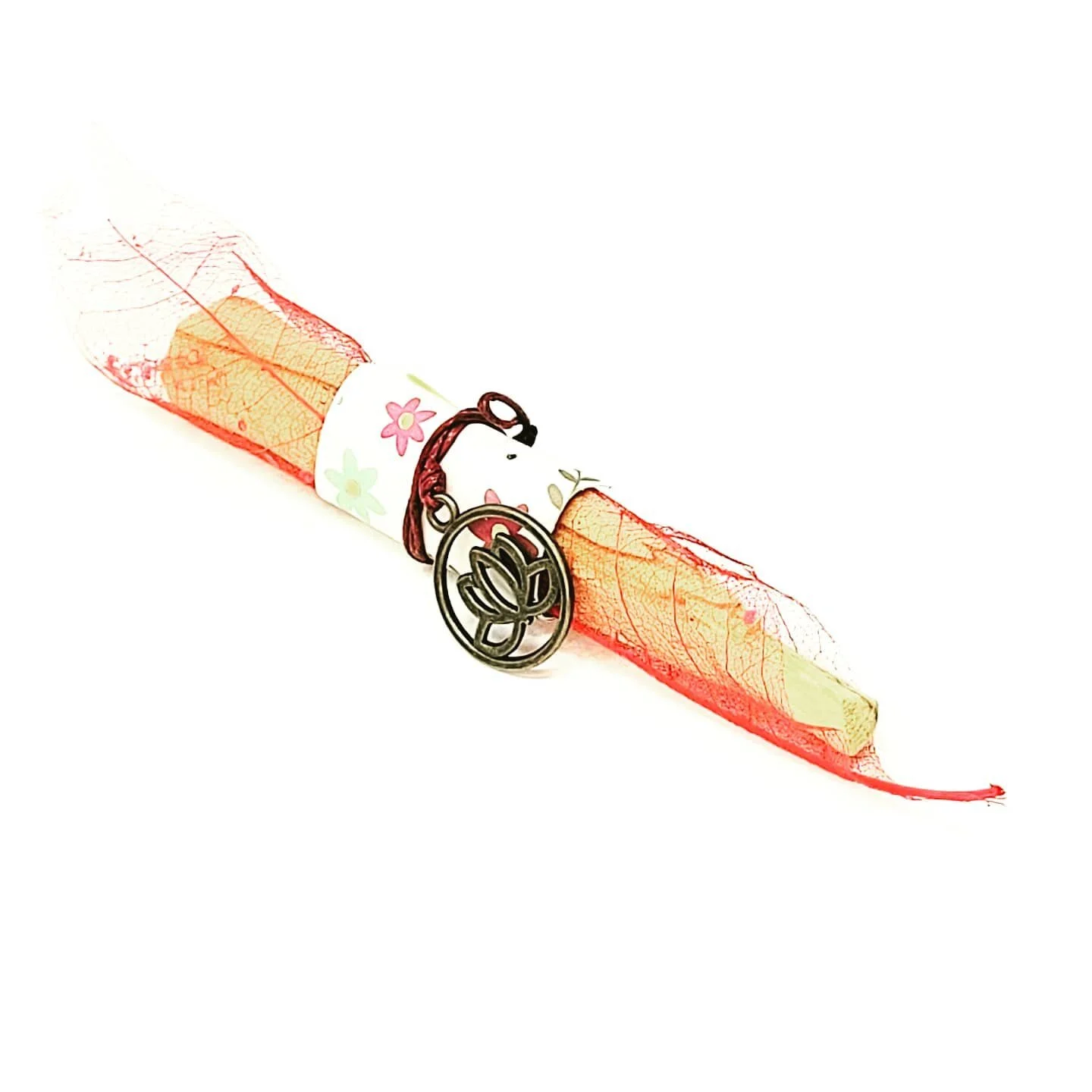 Raise your hand if you need to invite positive but also calming energy to your life and space? 🙋🏻&zwj;♀️
Not gonna lie: It's been real tough to keep up with a new full time job and the time and effort to keep my passion (aka. Side hustle) going. Th