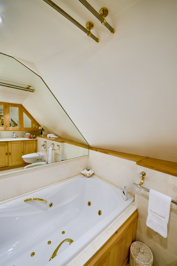 master stateroom bath atlantic goose.jpg