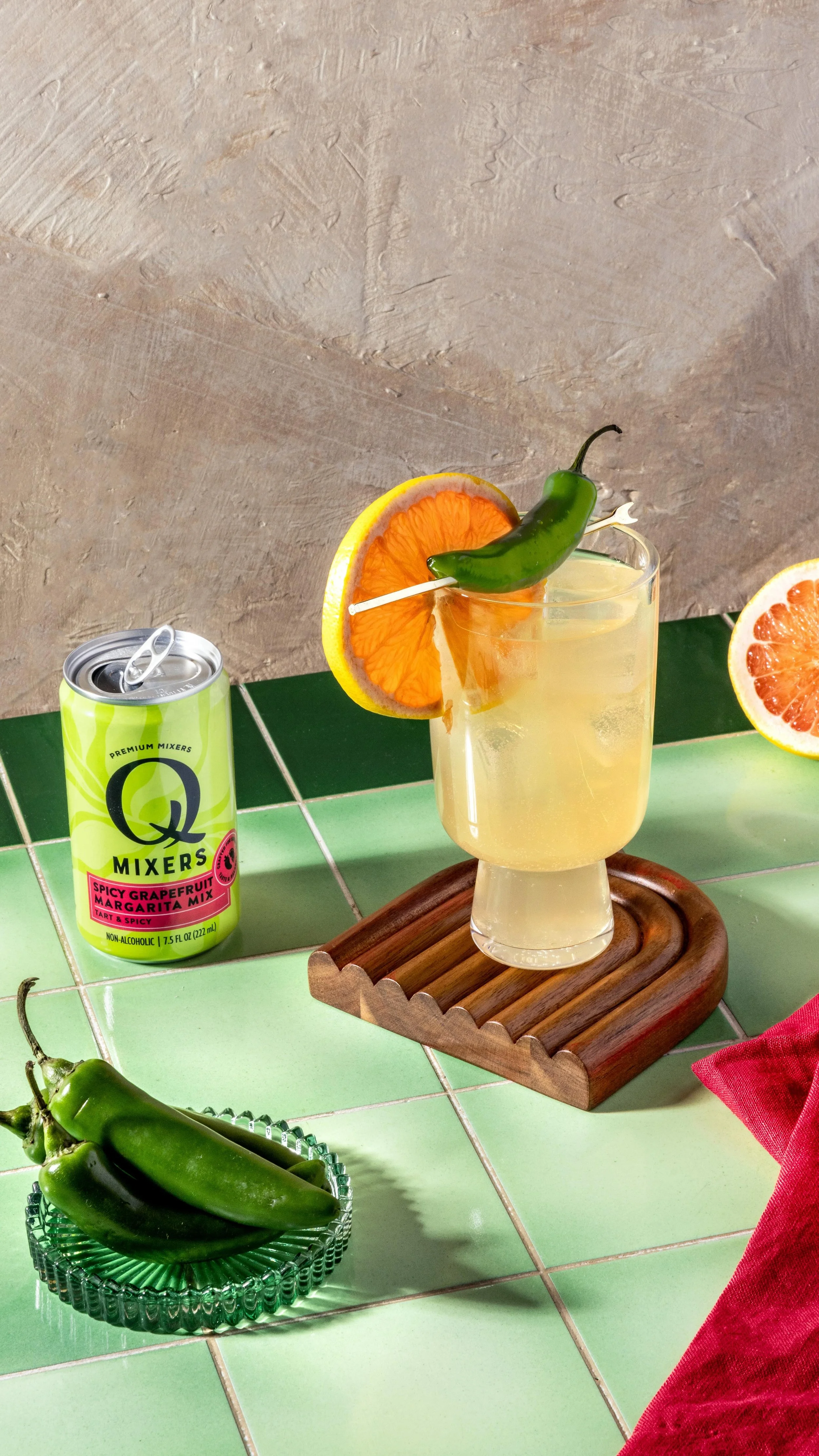 Q Mixers_SpicyGrapefruitMargarita_SPICY GRAPEFRUIT MARGARITA_can_9x16.jpeg