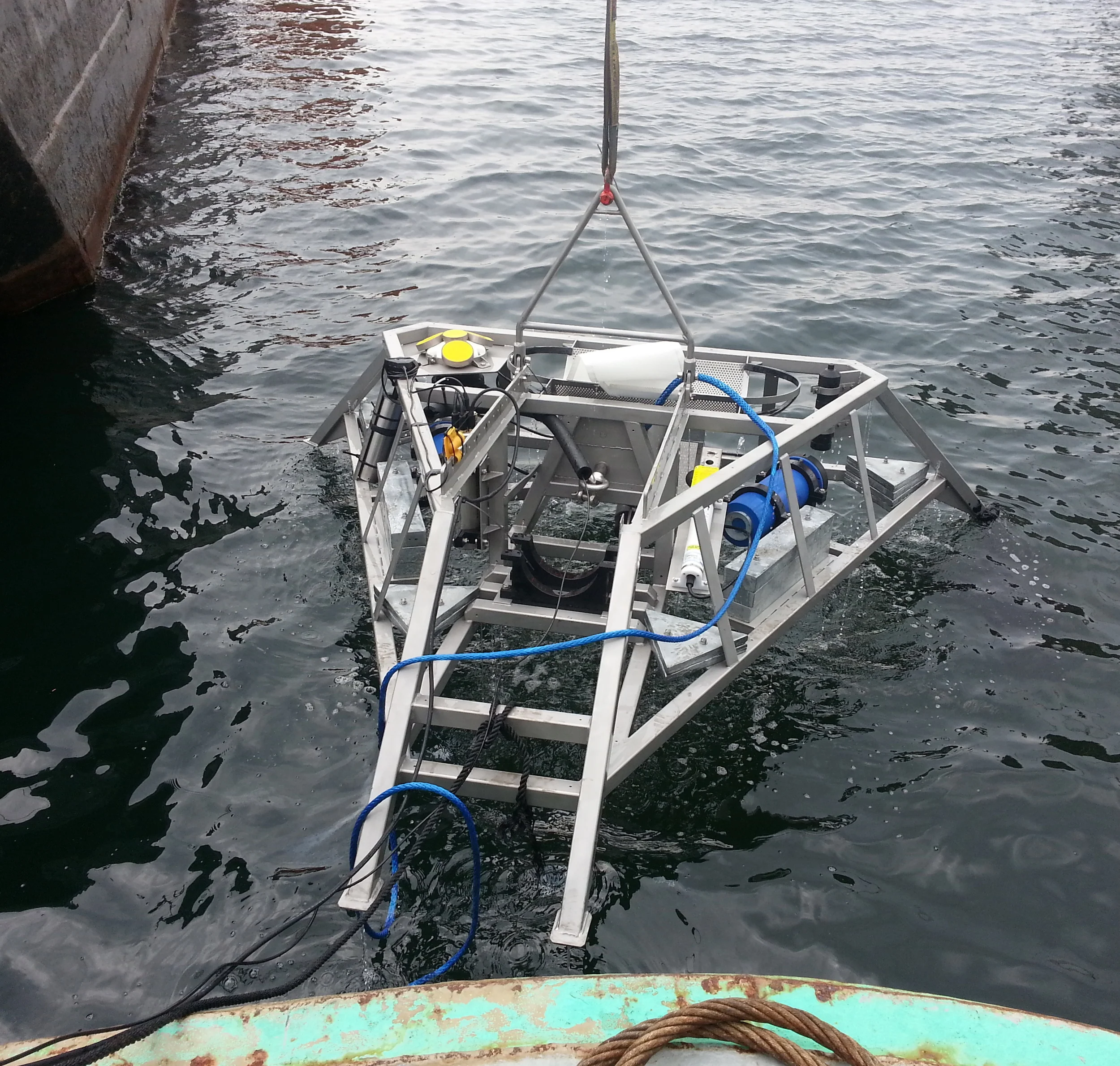 Real-time underwater sound monitoring of Bay of Fundy tidal berth sites