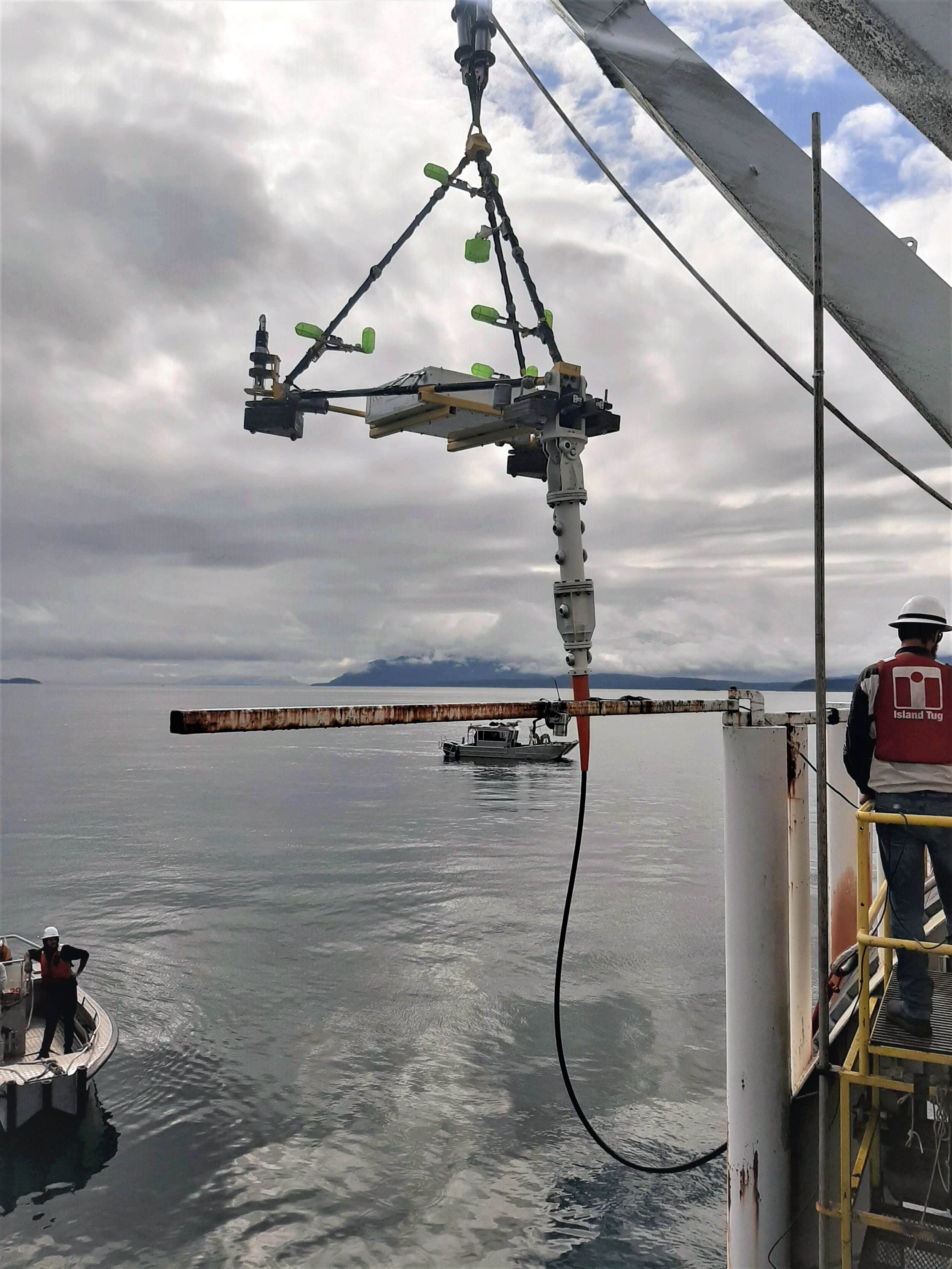 ULS frame being placed underwater