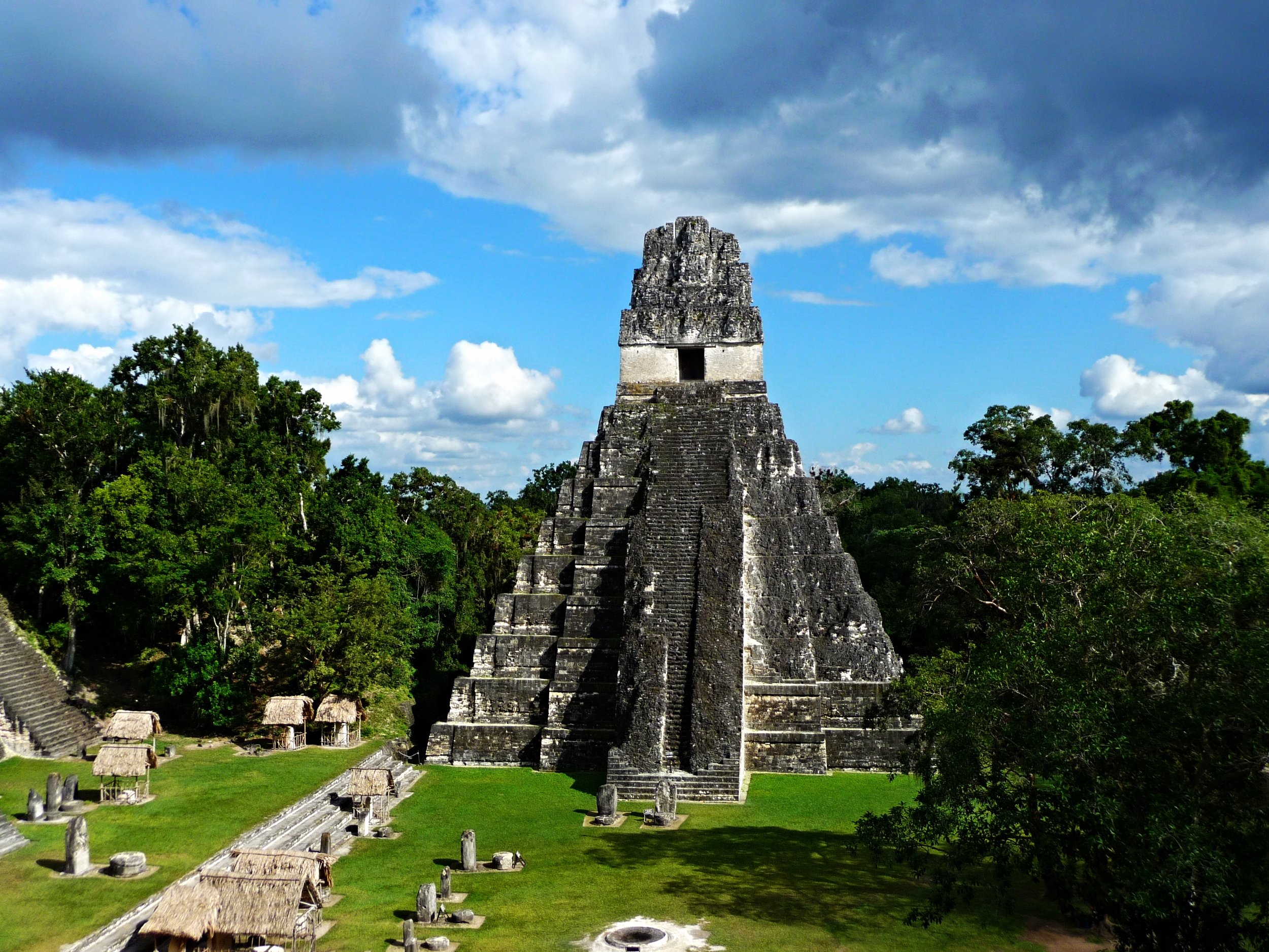 Templo Del Gran Jaguar - Tikal Maya Site - Belize Vacation Packages - Tikal - SabreWing Travel