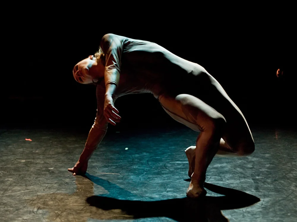 Crawl Xipe Totec, Choreography: Laurie Sefton