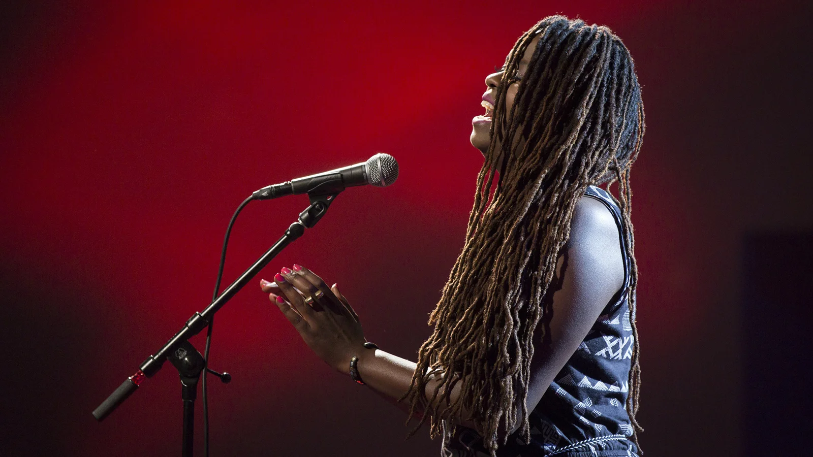 Somi performs at TEDWomen2015