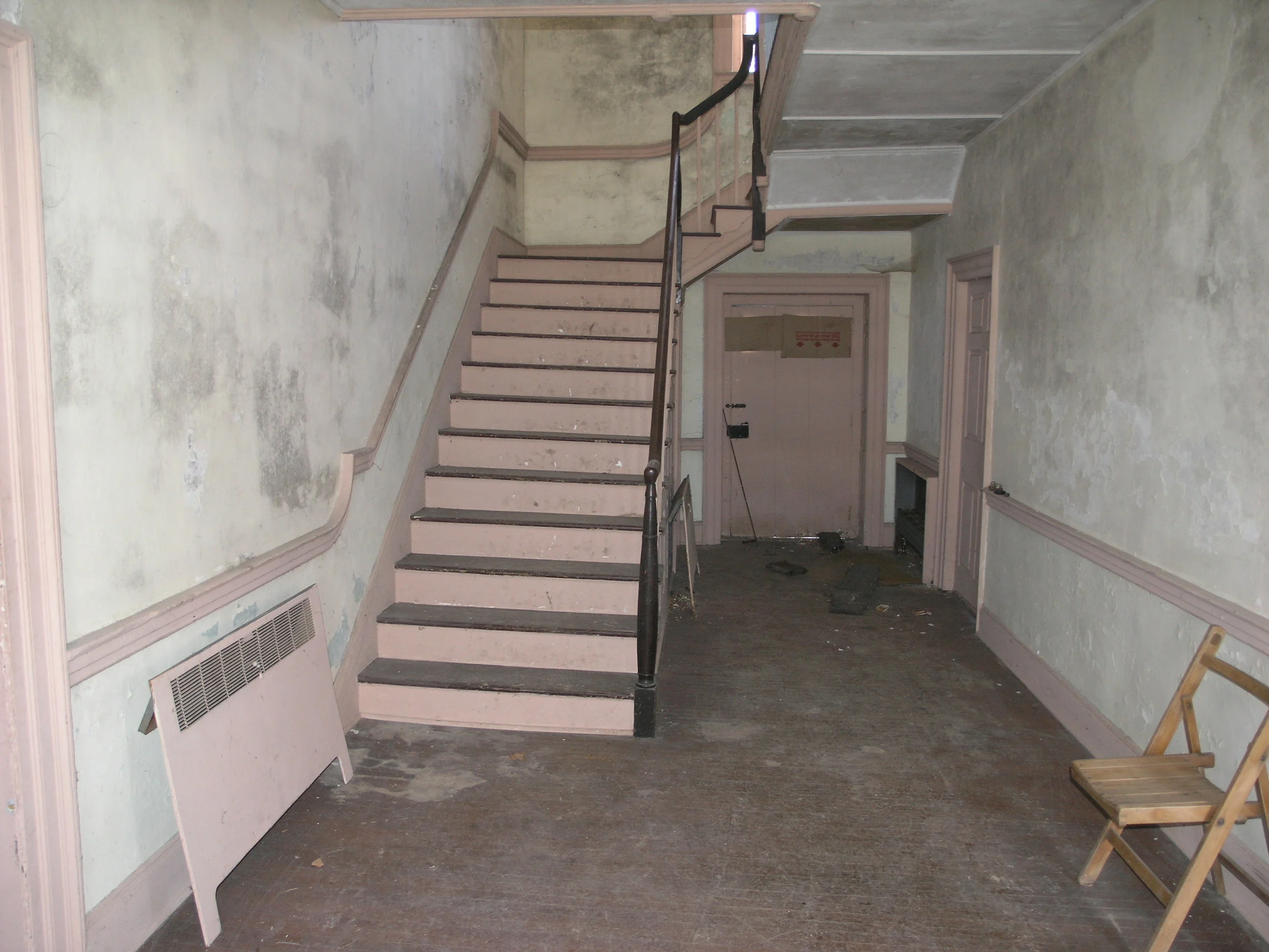 Vass farmhouse, stair hall