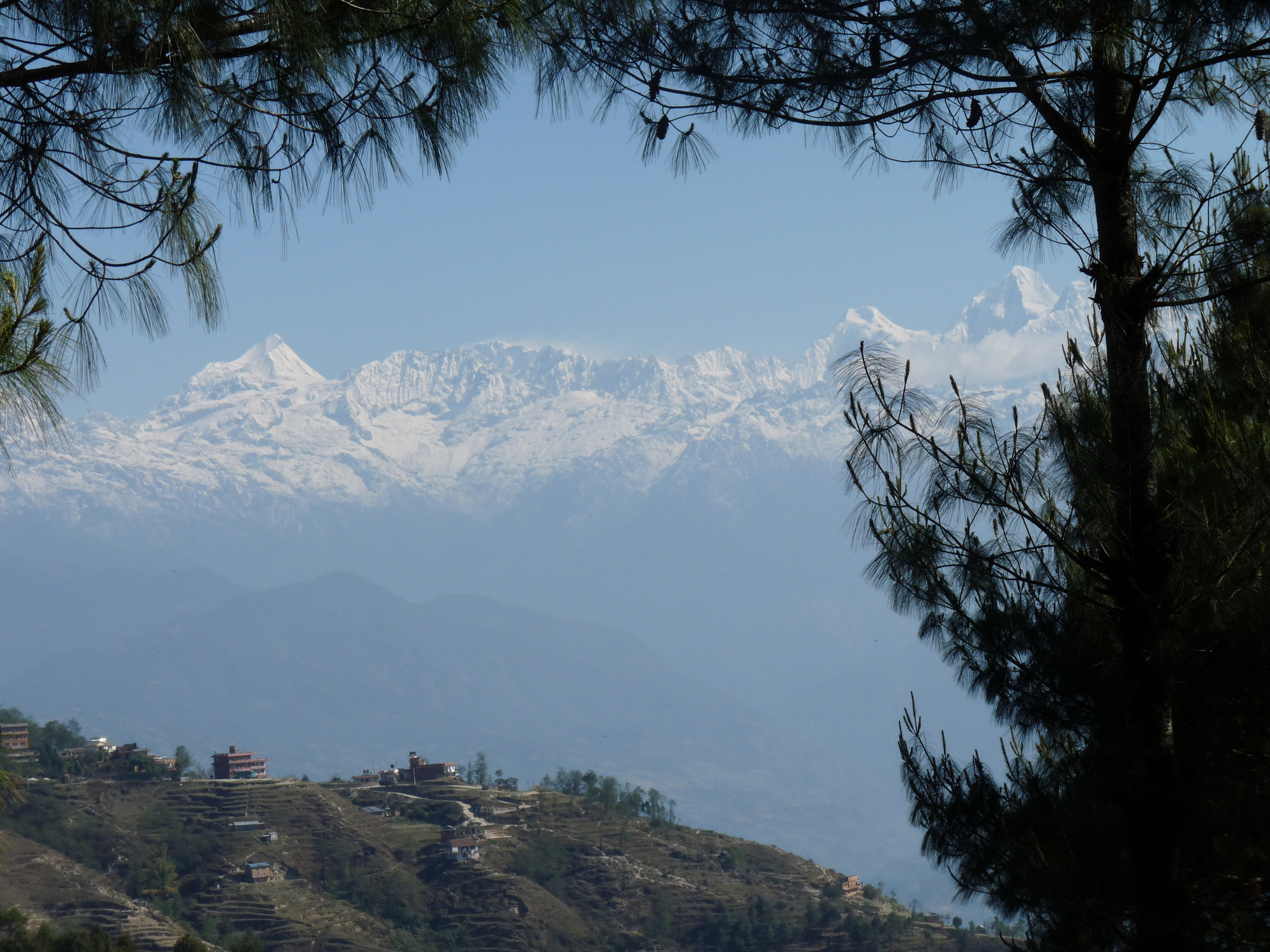  &nbsp;L'Himalaya avec une vue splendide du petit village de Nagarkot 