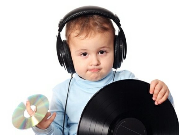 4 reasons why you should not hire an amateur DJ for a wedding