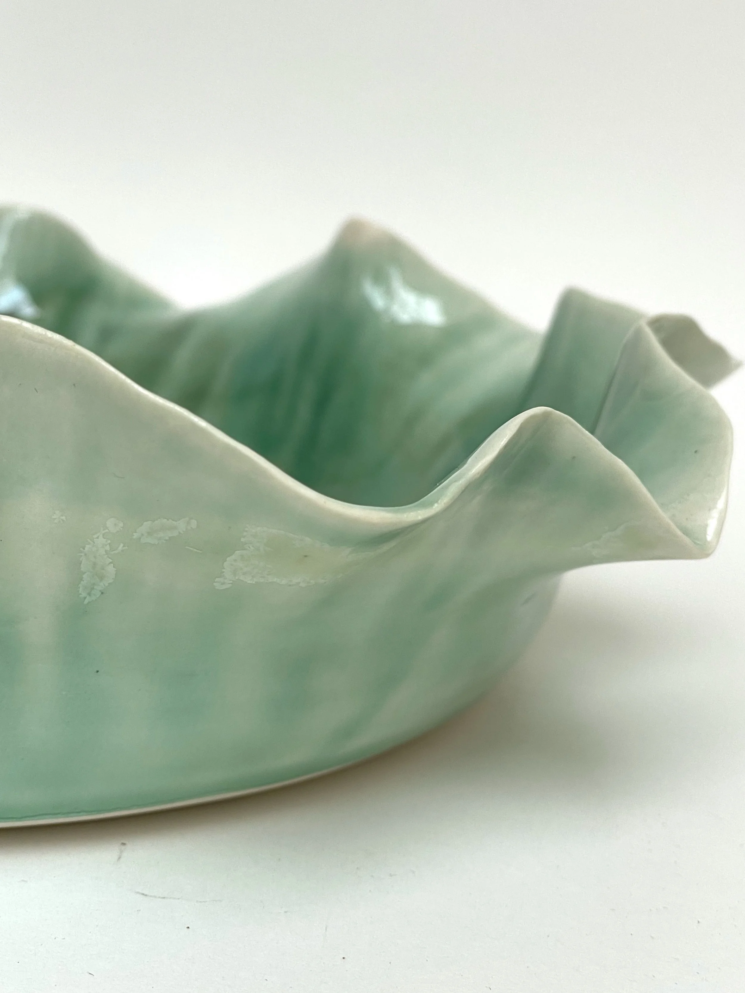 Ceramic frilly bowl in celadon