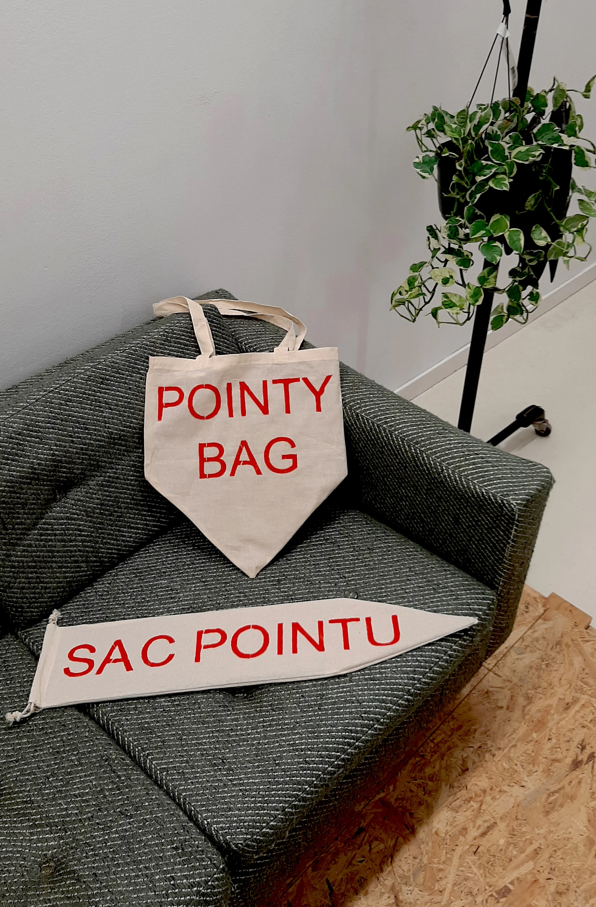 Pointy Bag / Sac Pointu, 2020