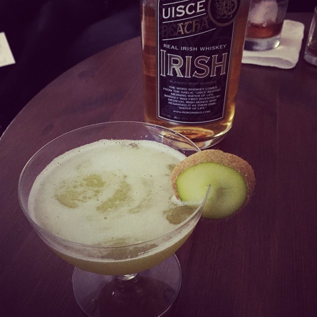 The Michelle: Irish whisky, dry vermouth, fresh kiwi, mosaic hopped honey, and grapefruit hopped bitters.