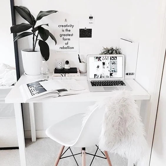 desk2.jpg