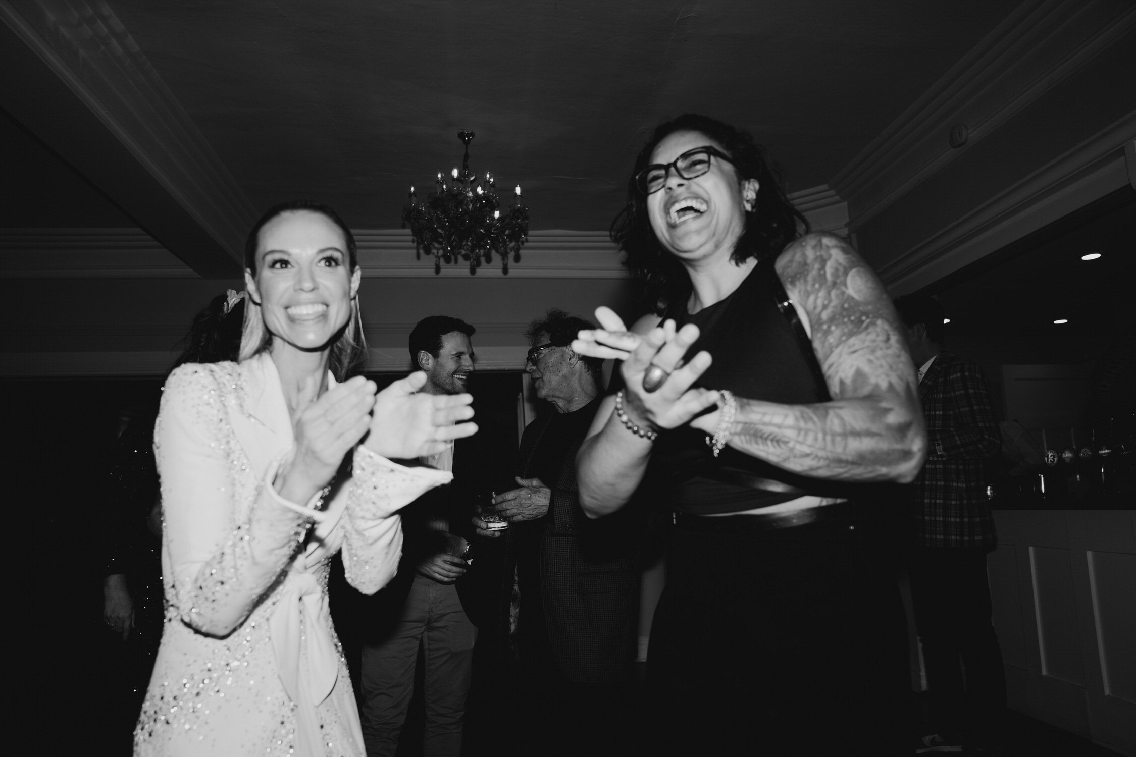 Sara&Alec_CliffsDunraven-09809.jpg