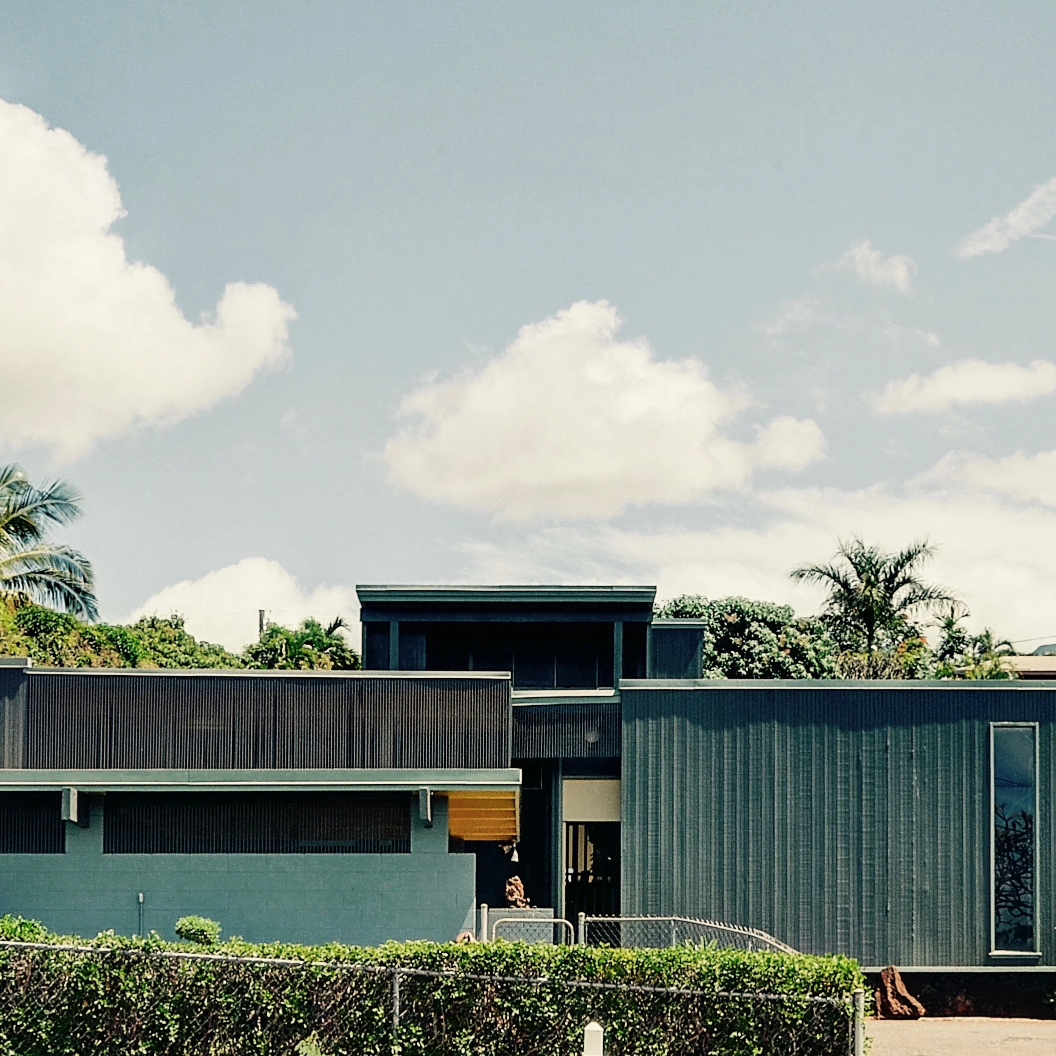 Lahaina 60s Modern — modern on maui