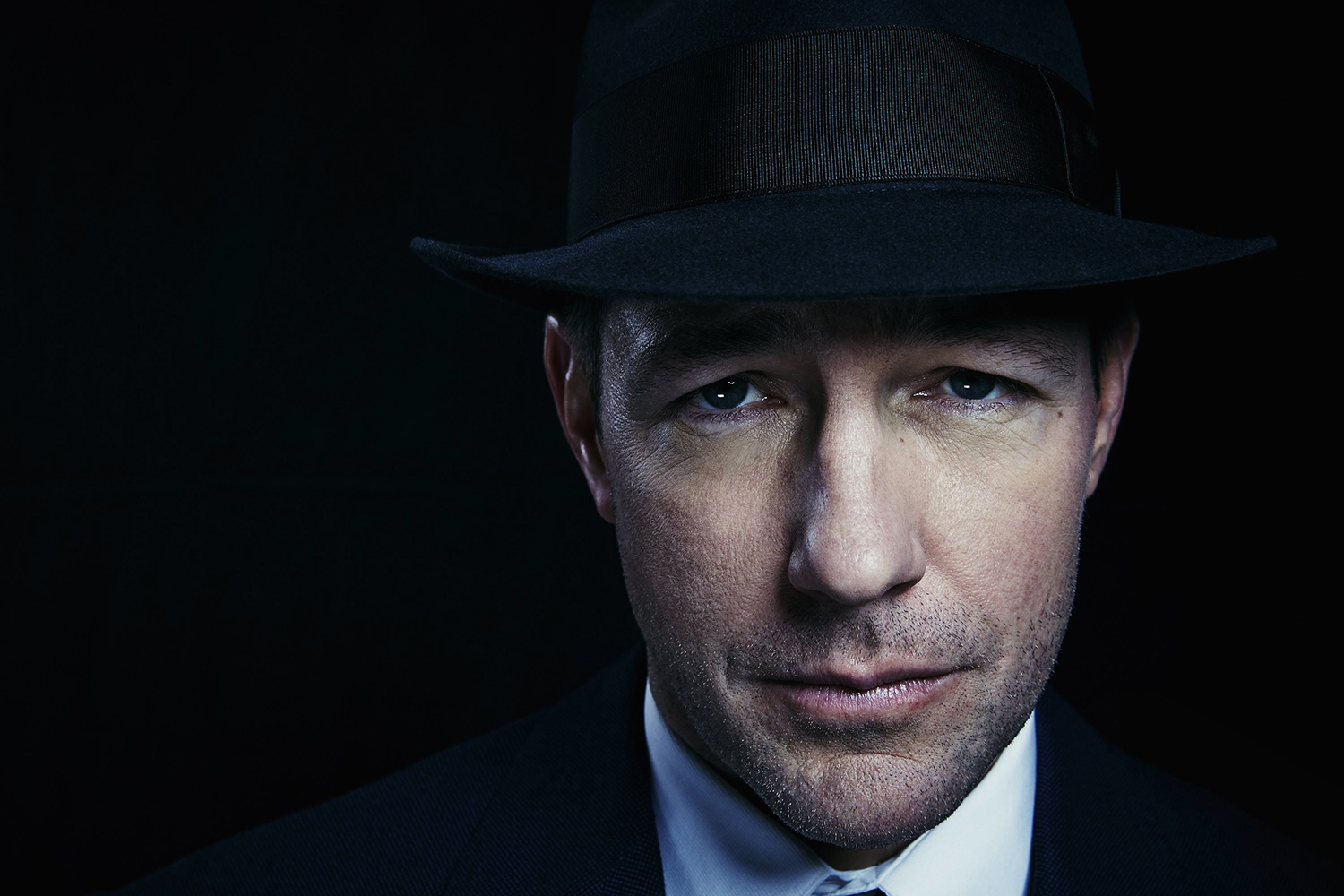   TNT- Edward Burns in Public Morals - New York City  
