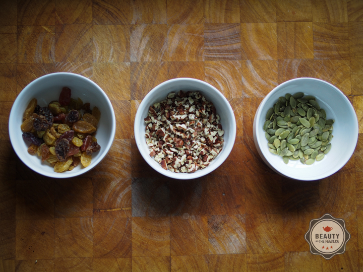 Exceptional cakes have interesting nuts and bits to give it texture. Use your favourite nuts and dried fruit.