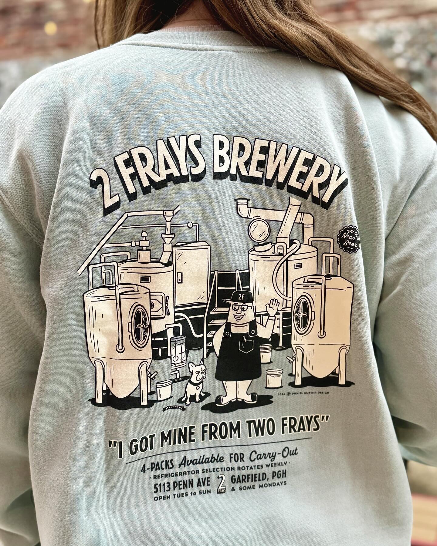 February flew by, but this is one of our favorite projects from the past month. Shop Tee-inspired merch for @twofraysbrewery . Get your own in their taproom!