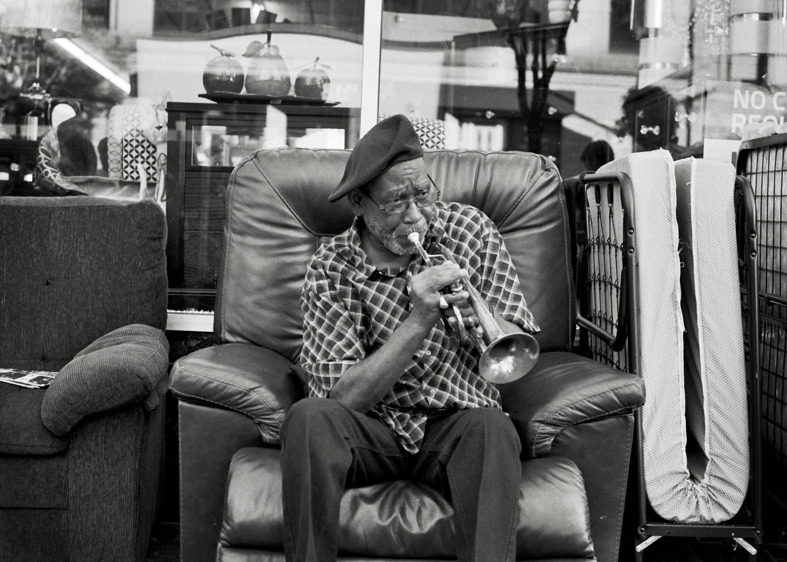 Trumpet Plater 125th St...jpg