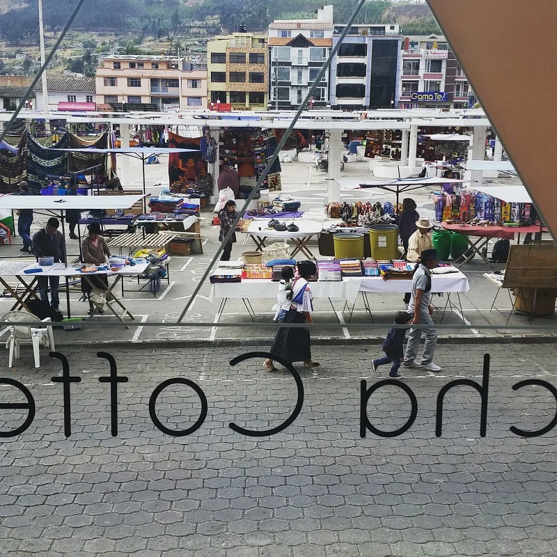 La Cosecha is a coffee shop owned by an American couple. It is perfectly situated by the market