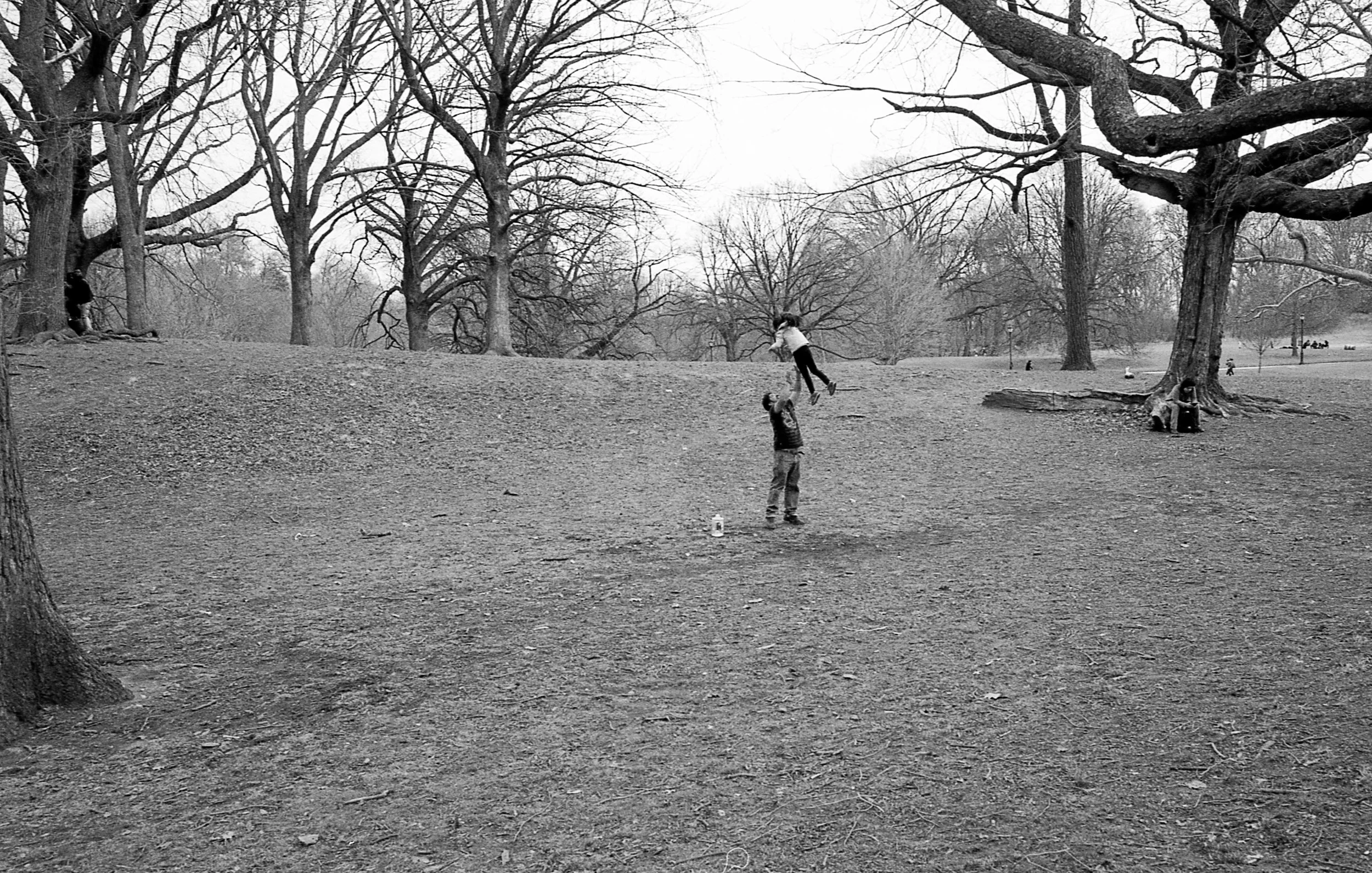 father and child park b-w 2.jpg