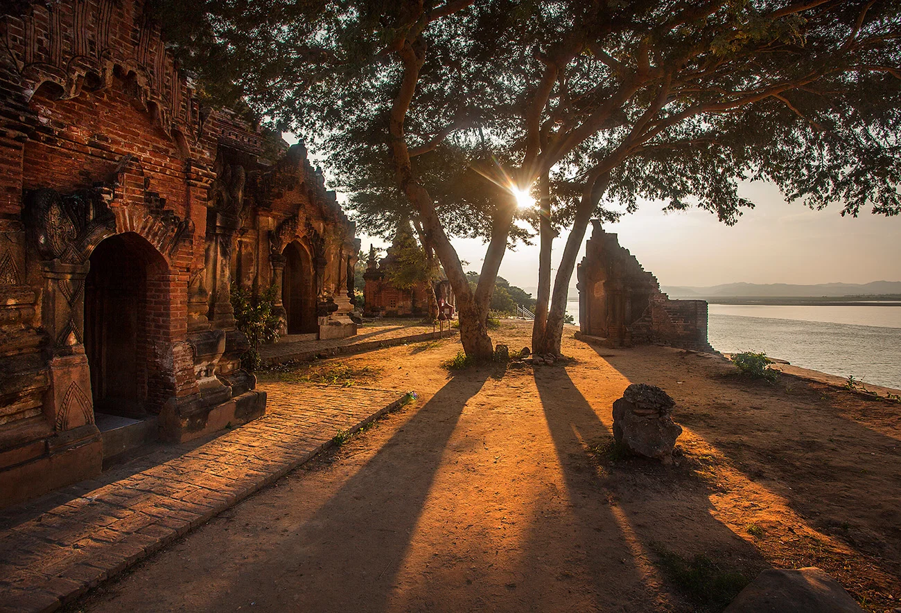 Random temple along the Irrawaddy