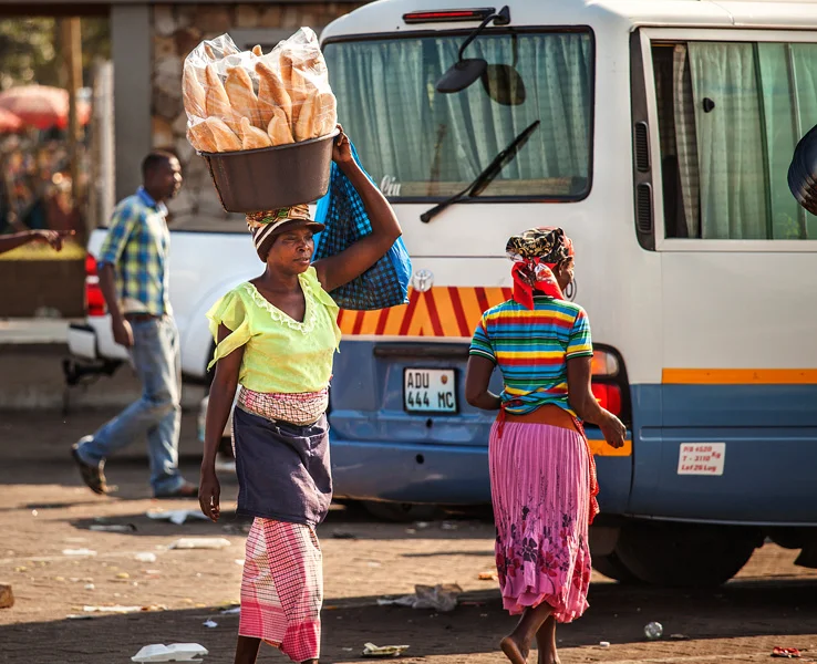 the bread selling women