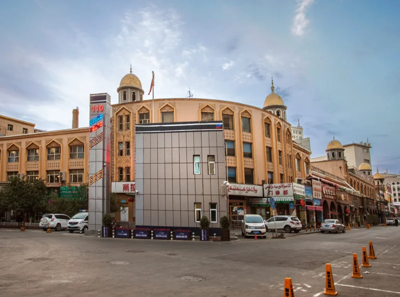 that's a cool looking building, let's put a police station in front of it