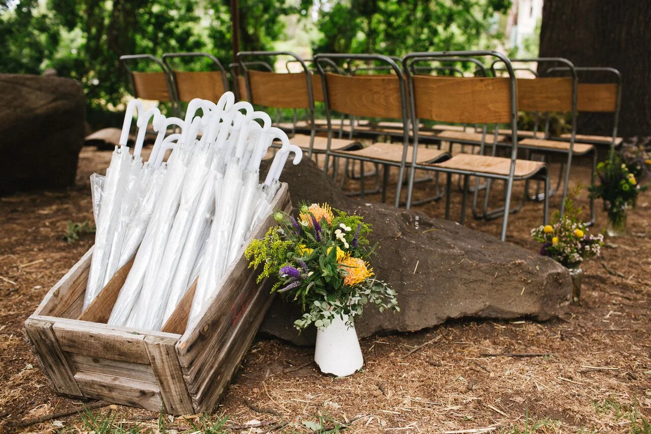 aisle flowers.jpg