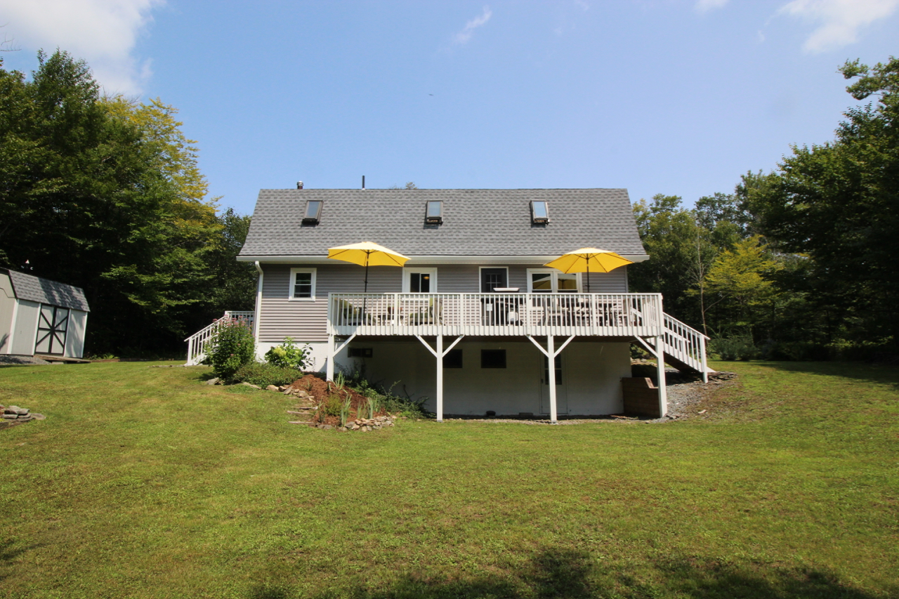 Sand Pond Cottage (SOLD) Cool cabin vibe, lake access. Livingston