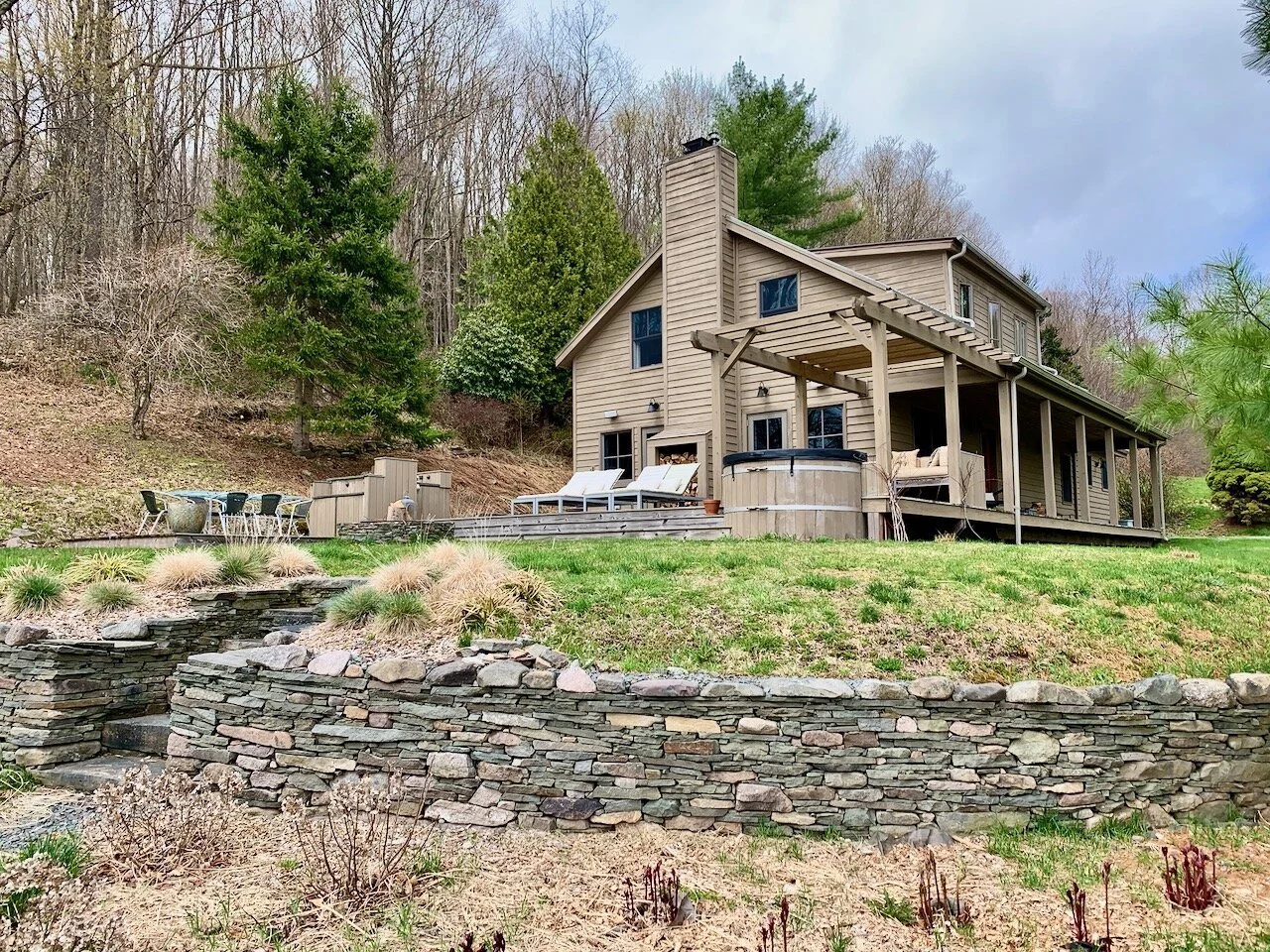 Livingston Manor Farmhouse with pond for sale — Country House Realty