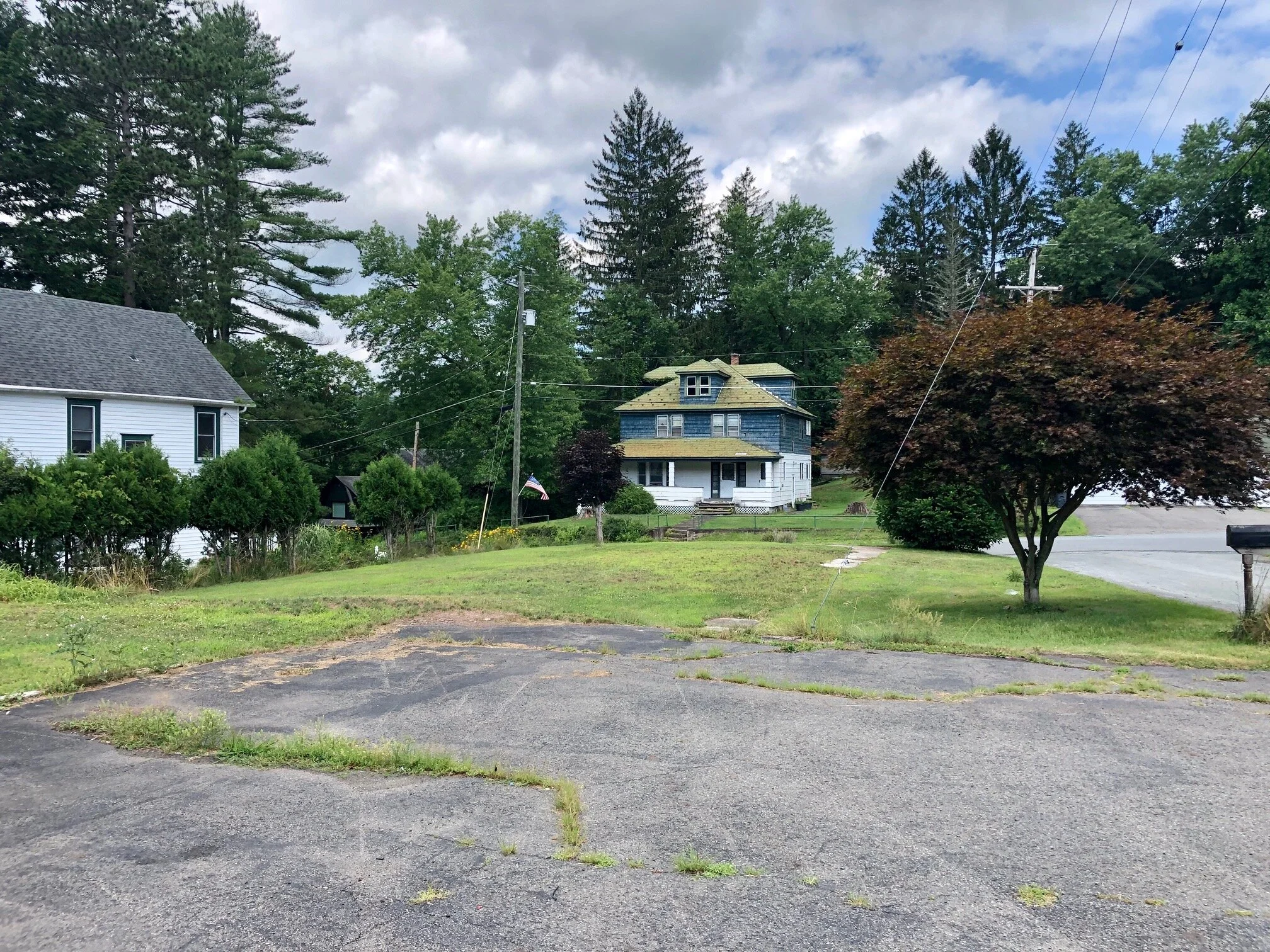 30 acre lot with longrange mountain views in the heart of Sullivan