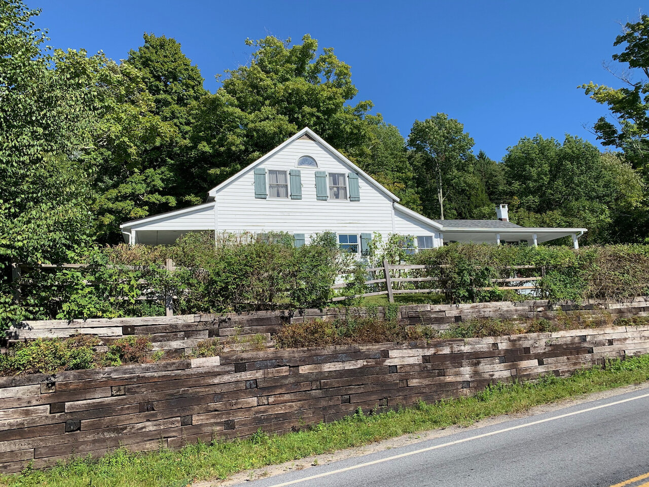 Catskills cottage for sale 3BR, incredible views and sunsets — Country
