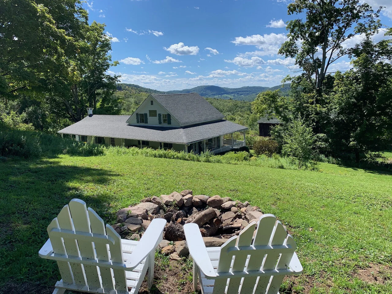 Catskills cottage for sale 3BR, incredible views and sunsets — Country