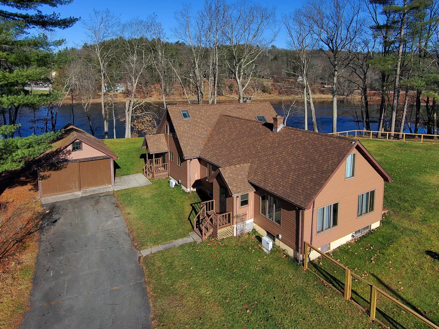 Delaware River House: Narrowsburg, NY